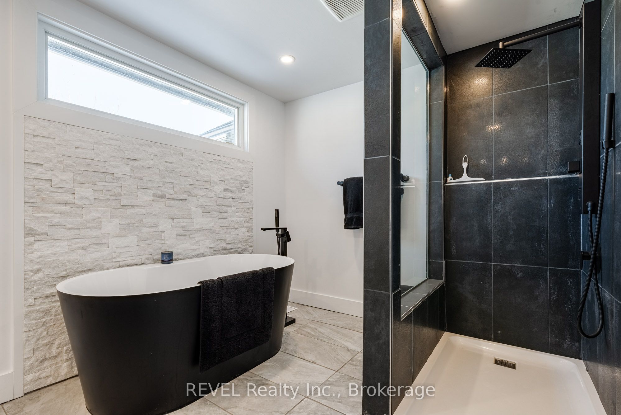 80 Lighthouse Drive Property Photo 17