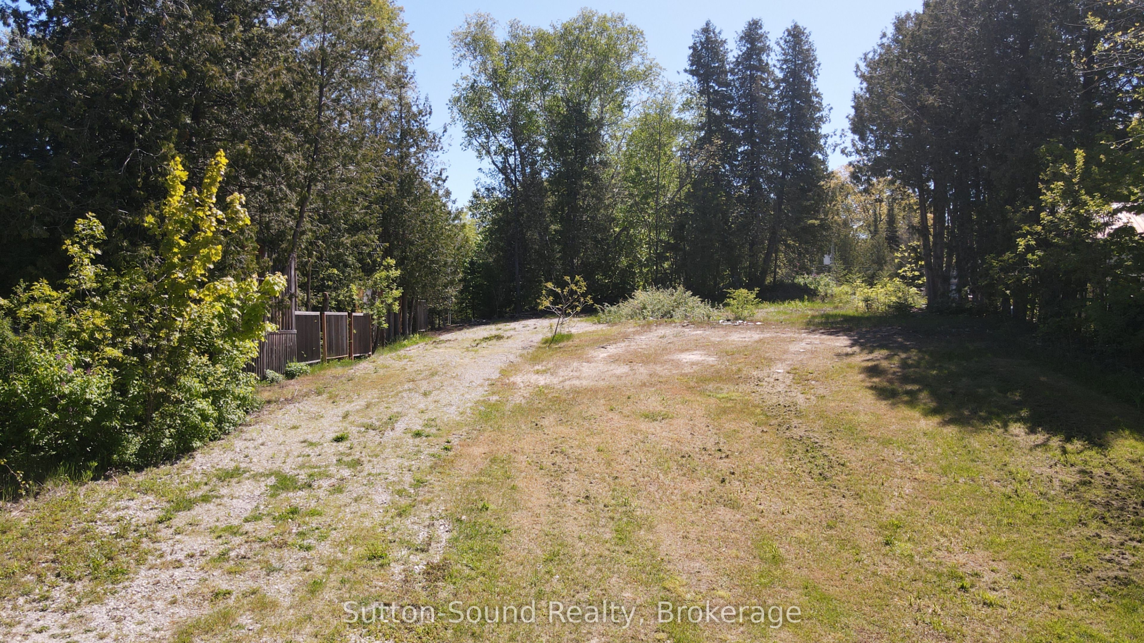 11 Sarnia Avenue Property Photo 5