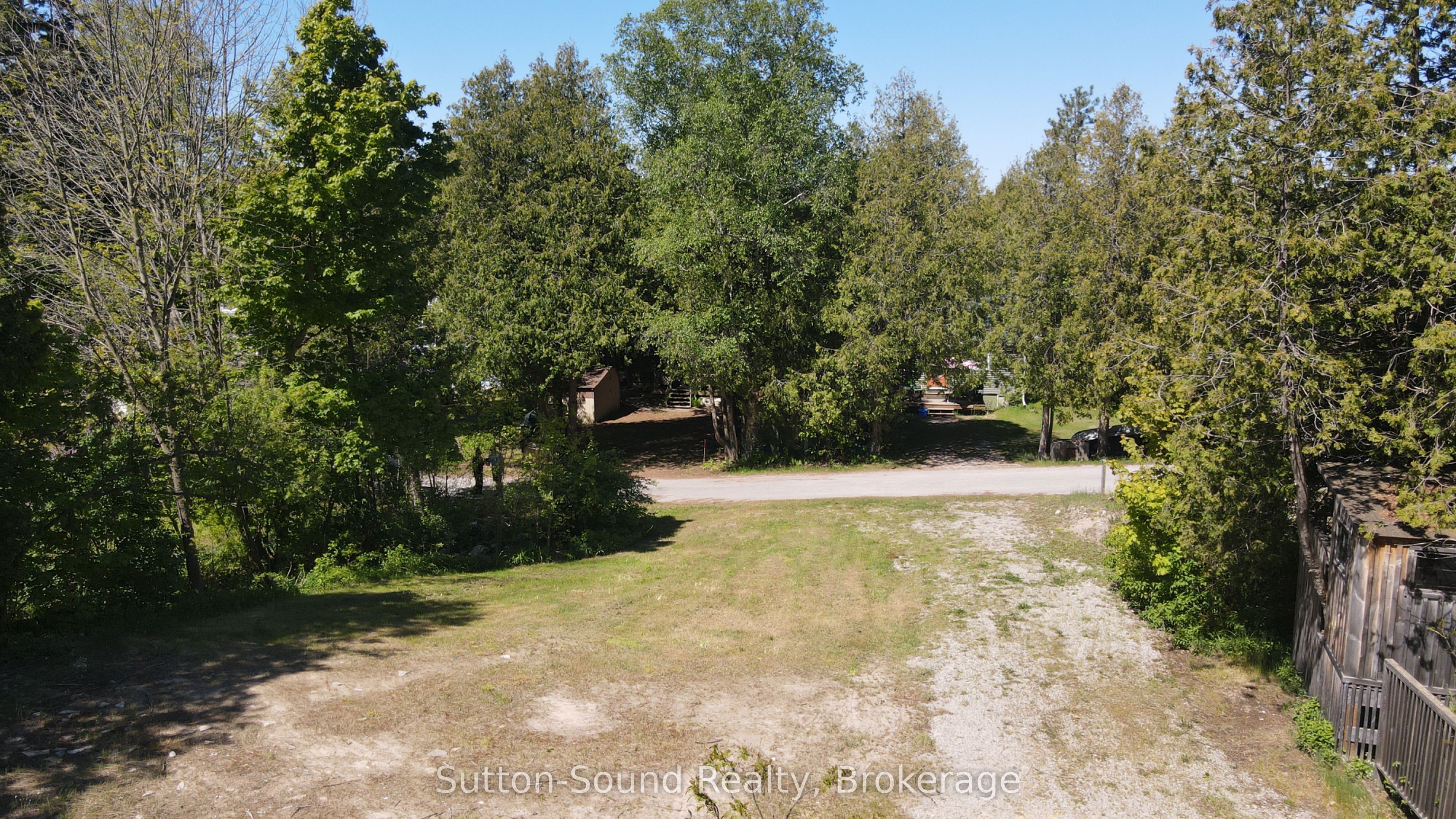 11 Sarnia Avenue Property Photo 6