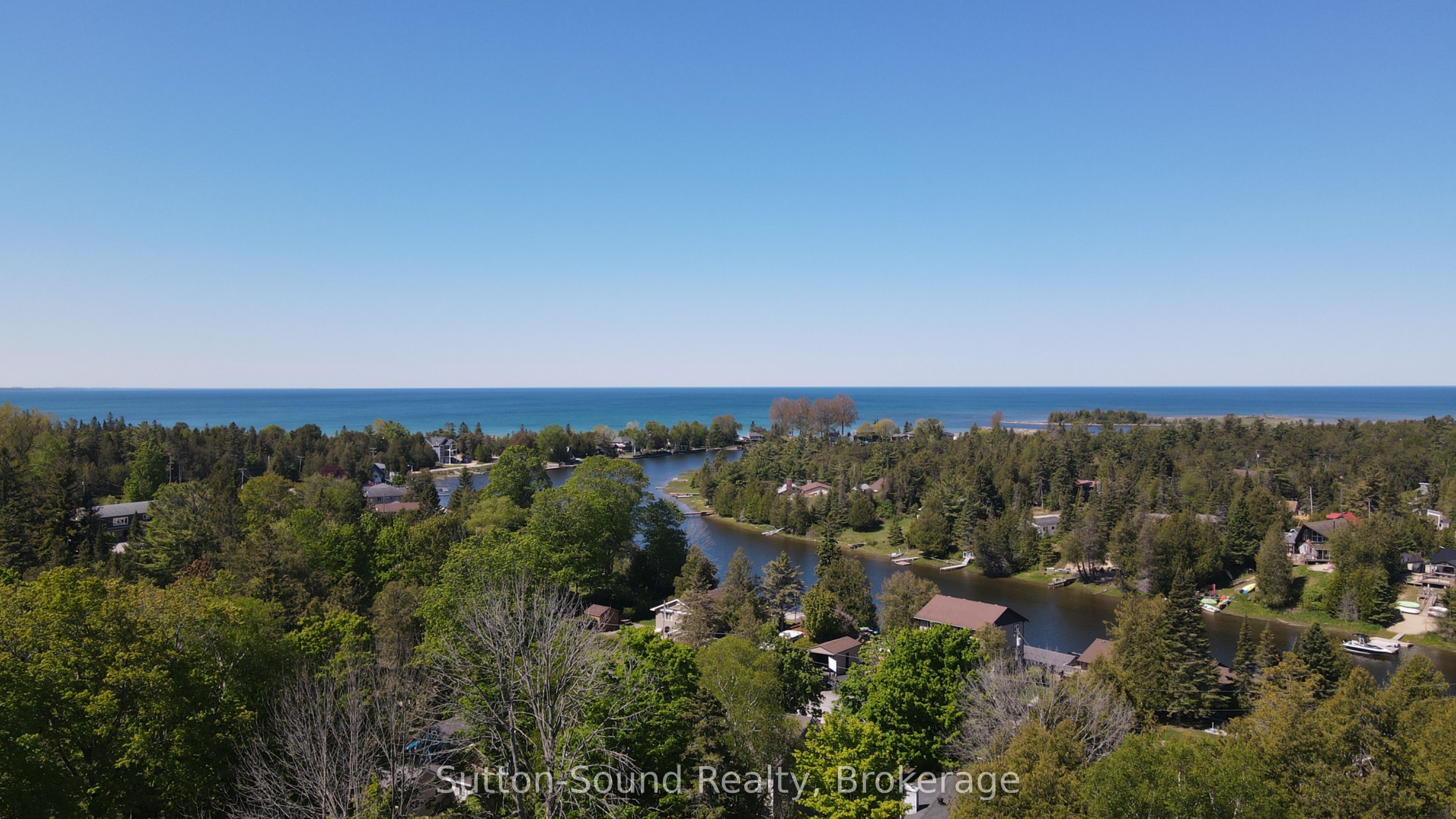 11 Sarnia Avenue Property Photo 7