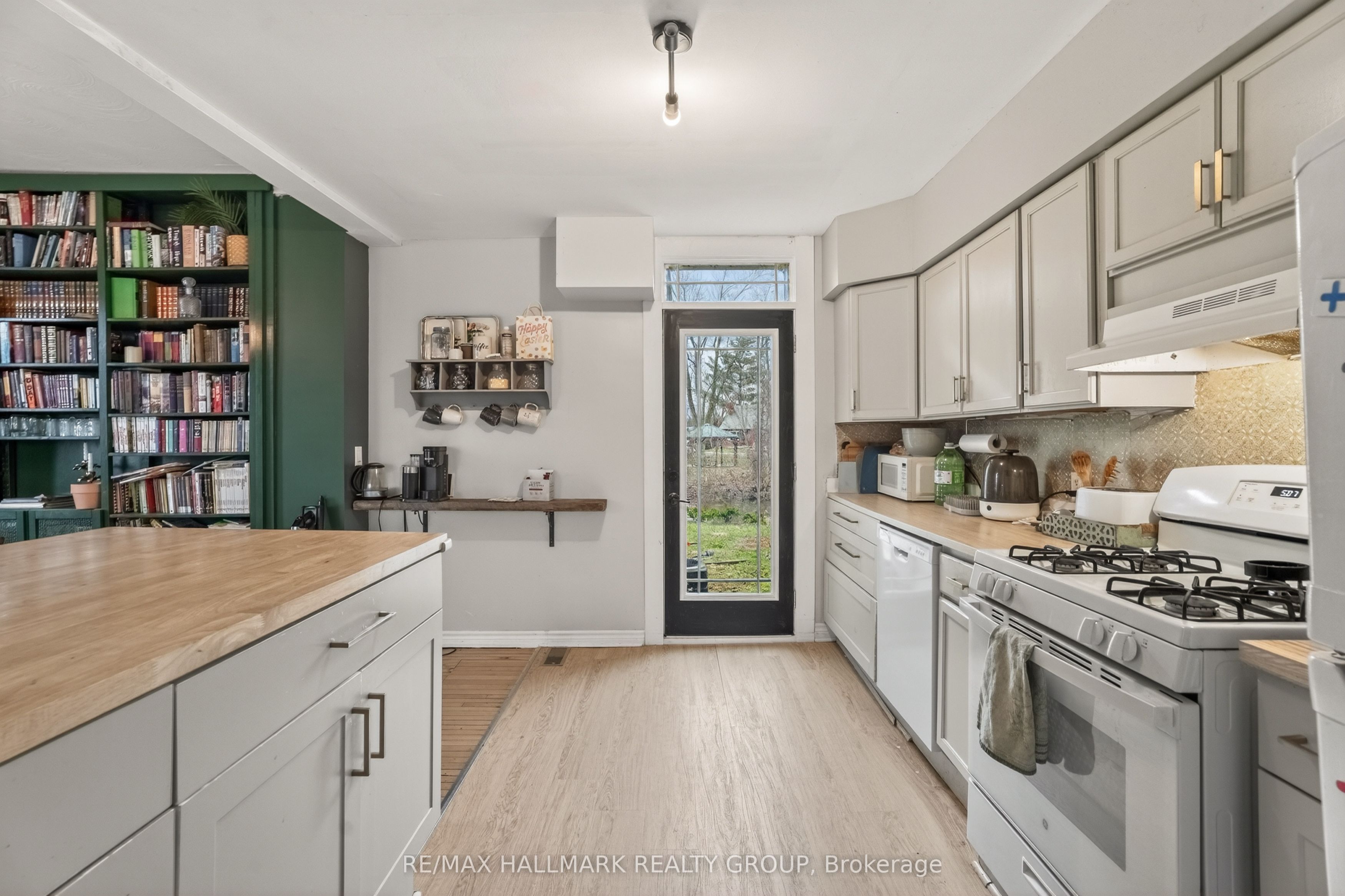2343 Church Street Property Photo 13