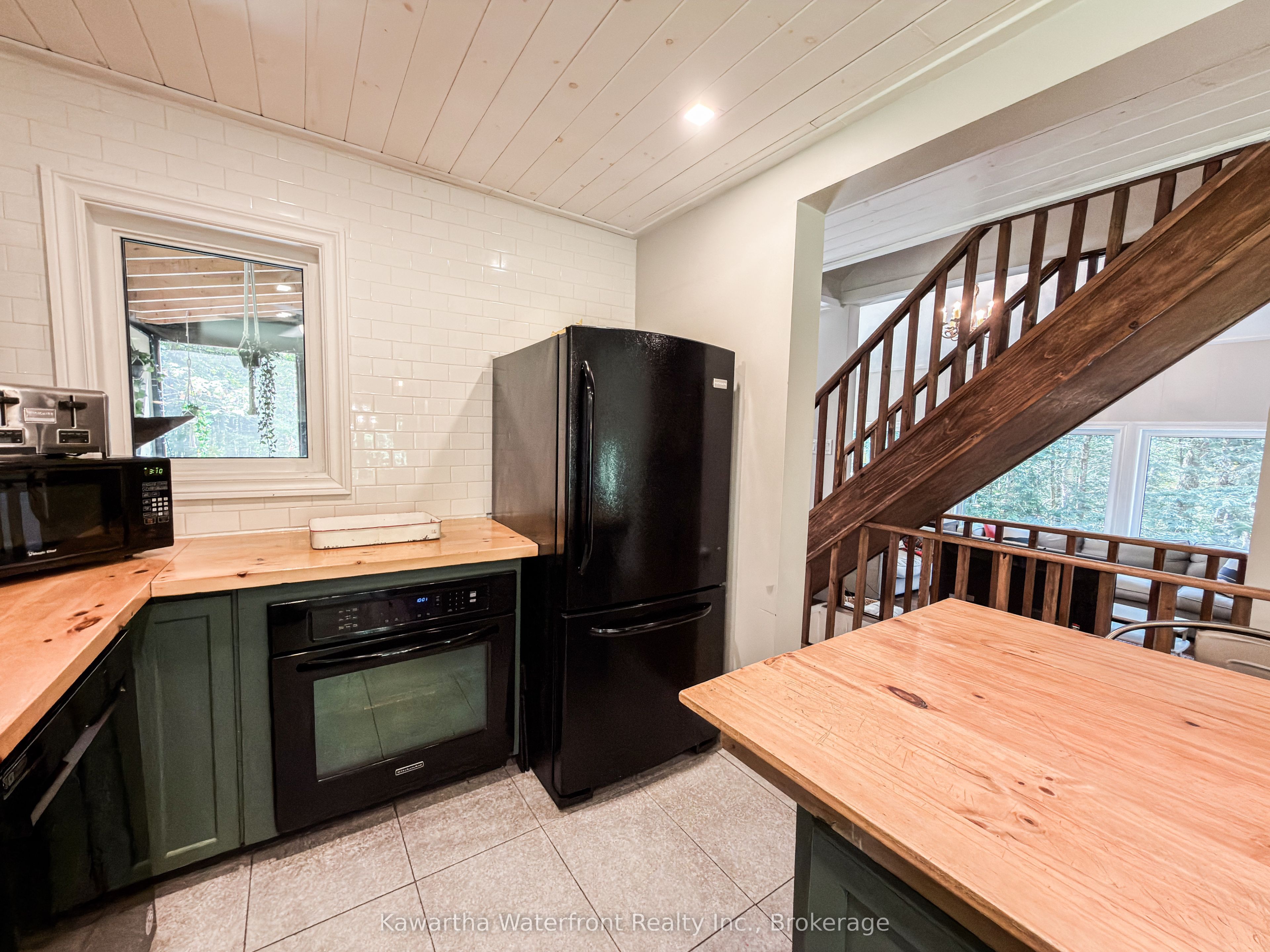 85 Nevison Drive Property Photo 12