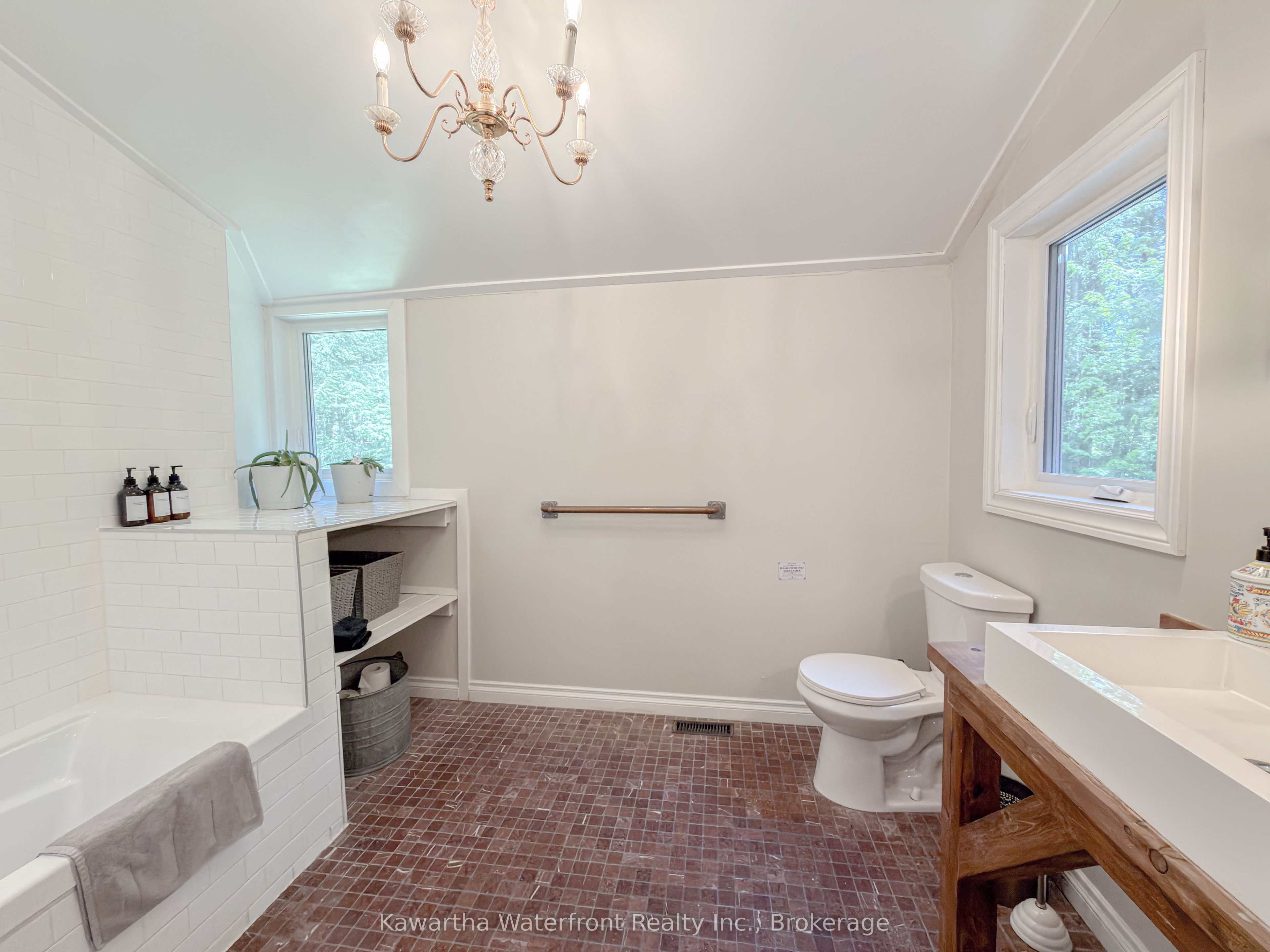 85 Nevison Drive Property Photo 27