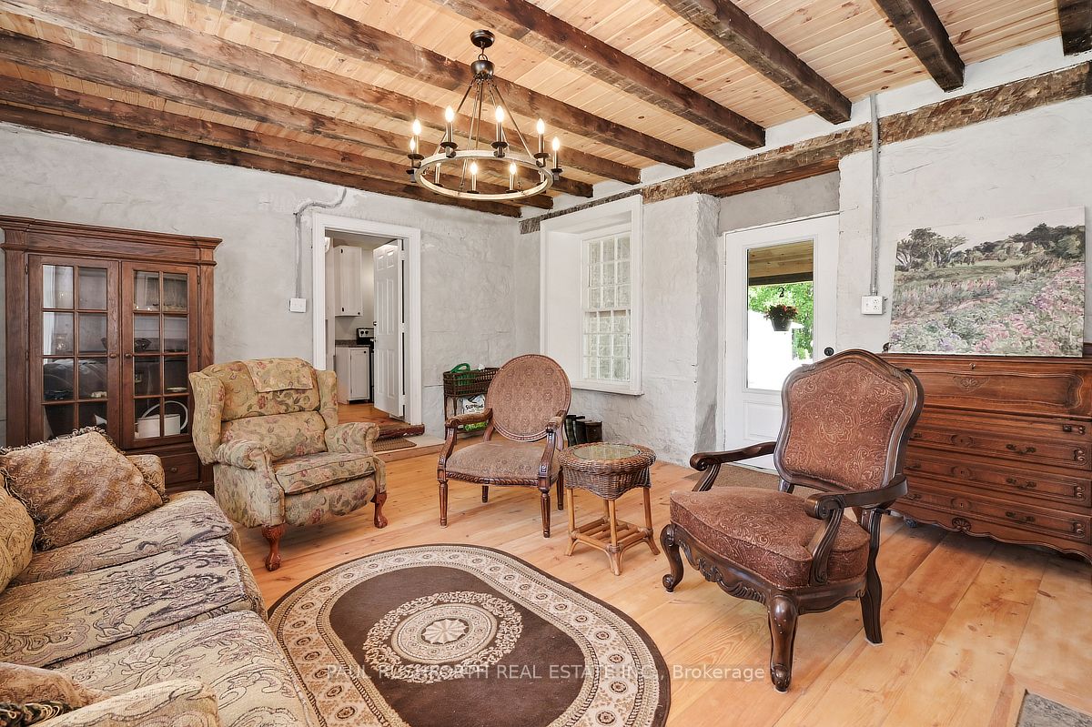 1453 Blakeney Road Property Photo 8