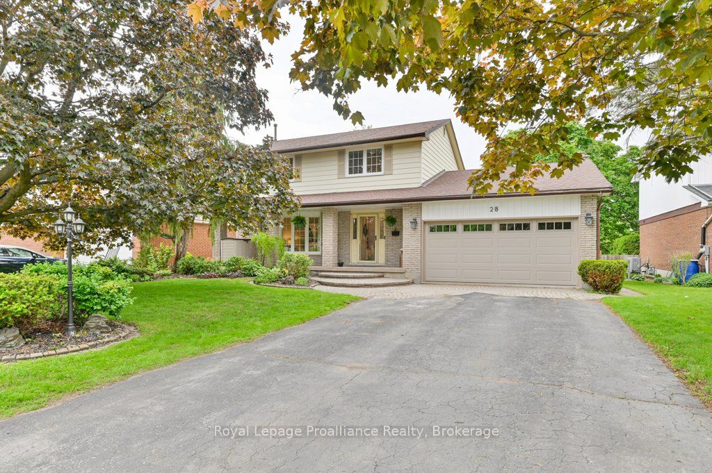 28 Briarwood Crescent Property Photo 2