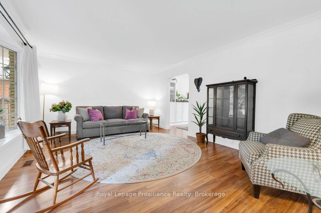28 Briarwood Crescent Property Photo 7