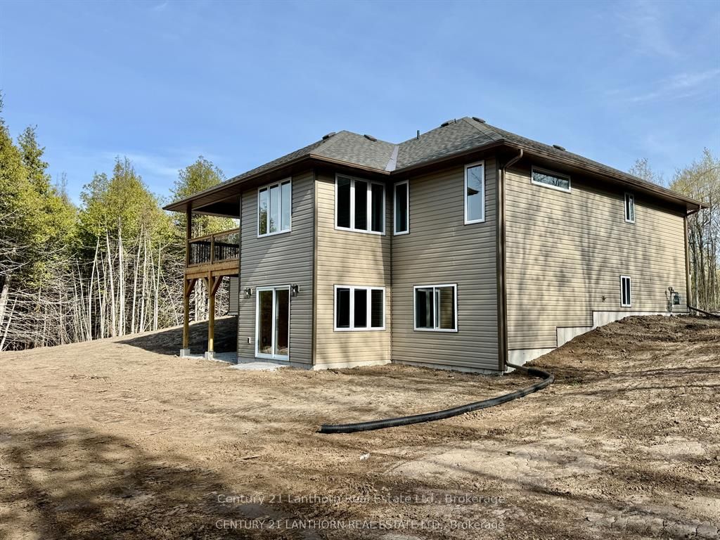 1039 Crookston Road Property Photo 33