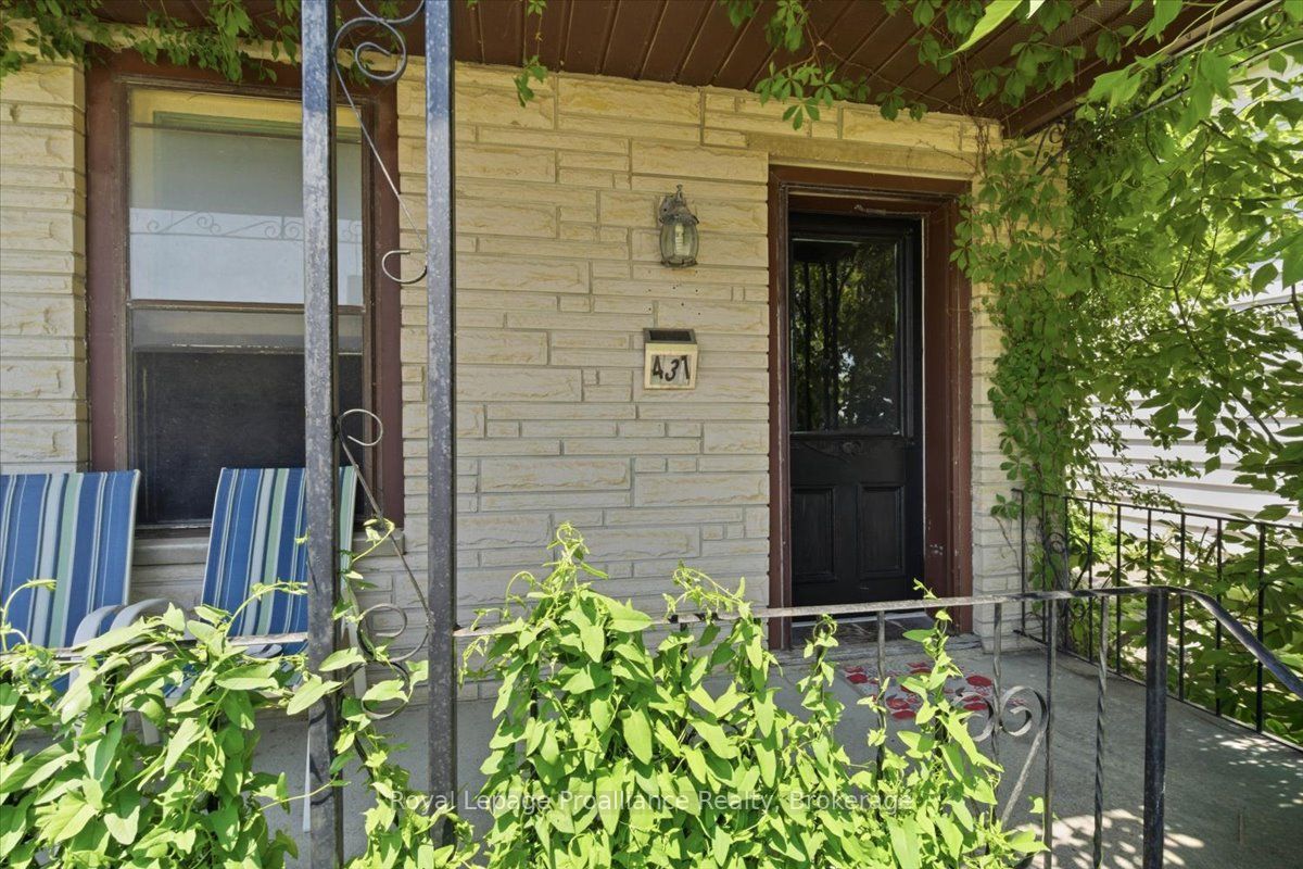 431 Main Street Property Photo 5