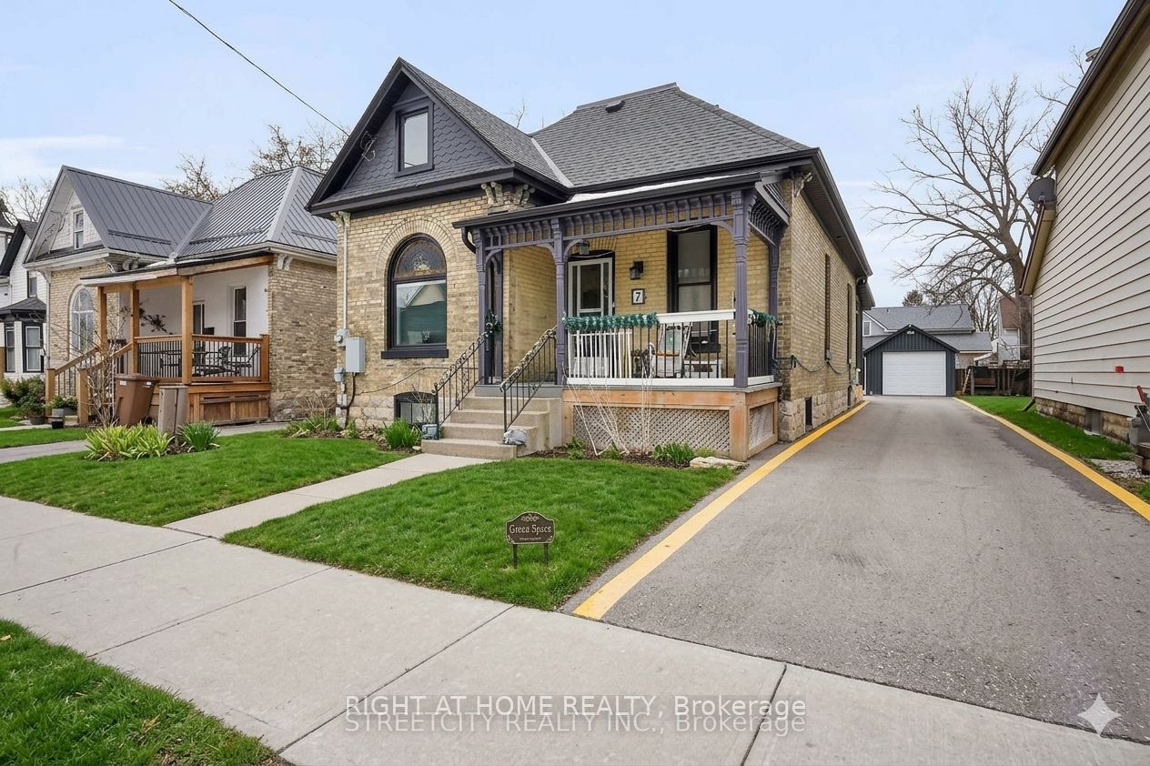 7 Myrtle Street Property Photo 1