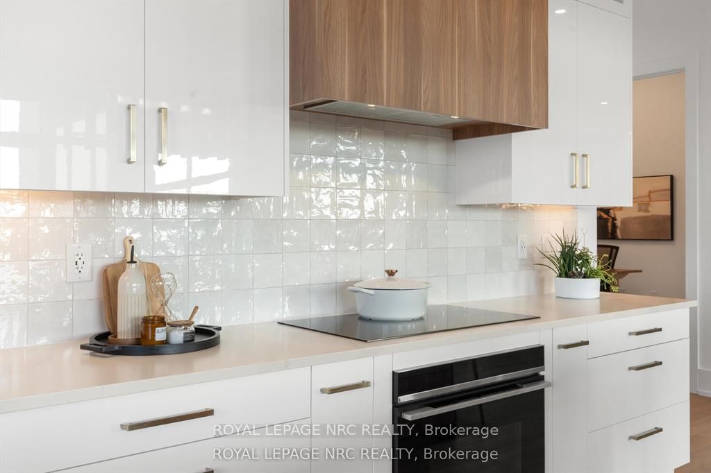 77 Yates Street 601 Property Photo 10