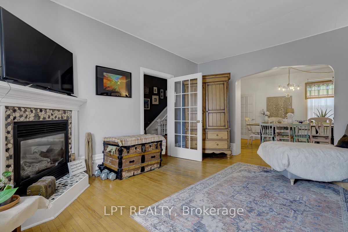 8197 Victoria Street Property Photo 6