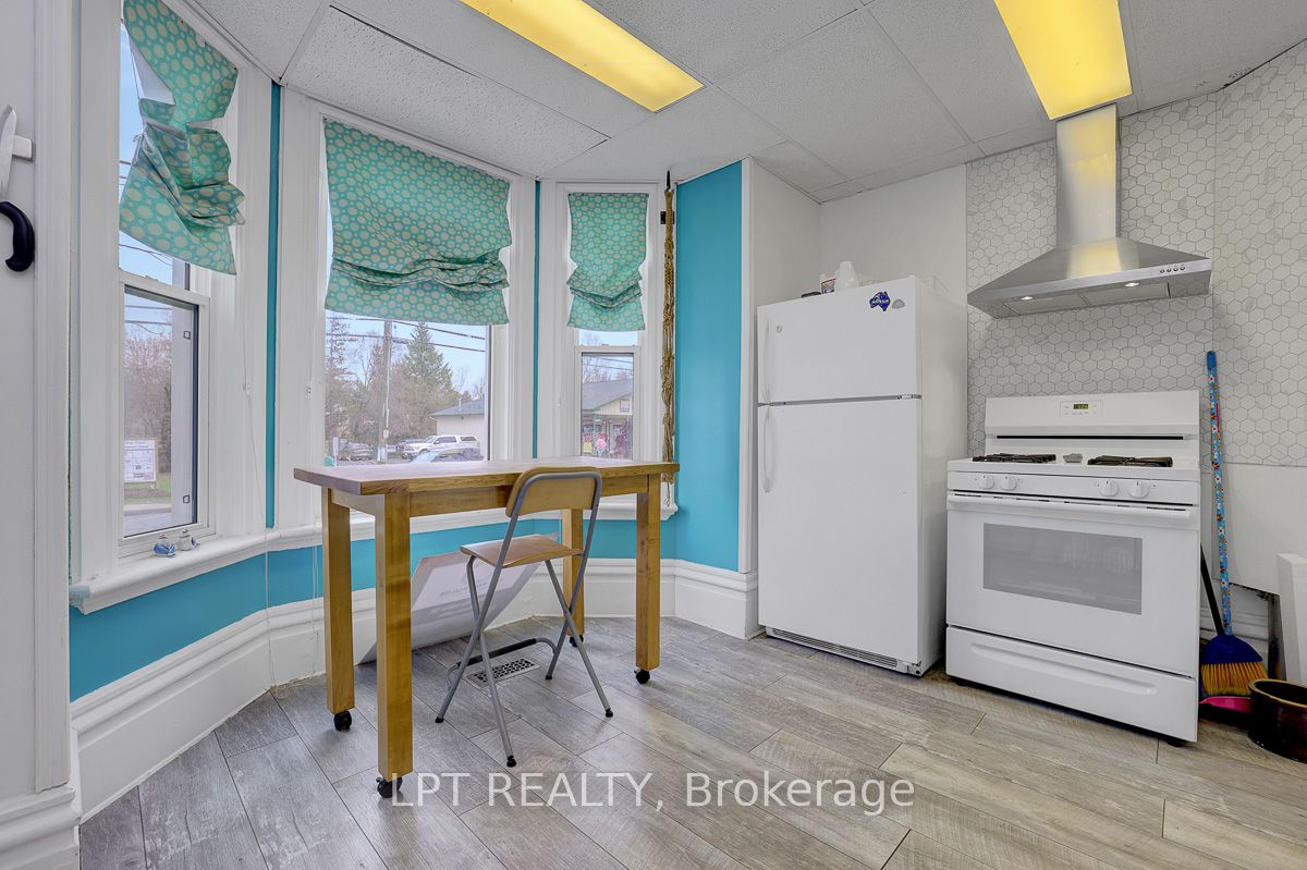8197 Victoria Street Property Photo 27