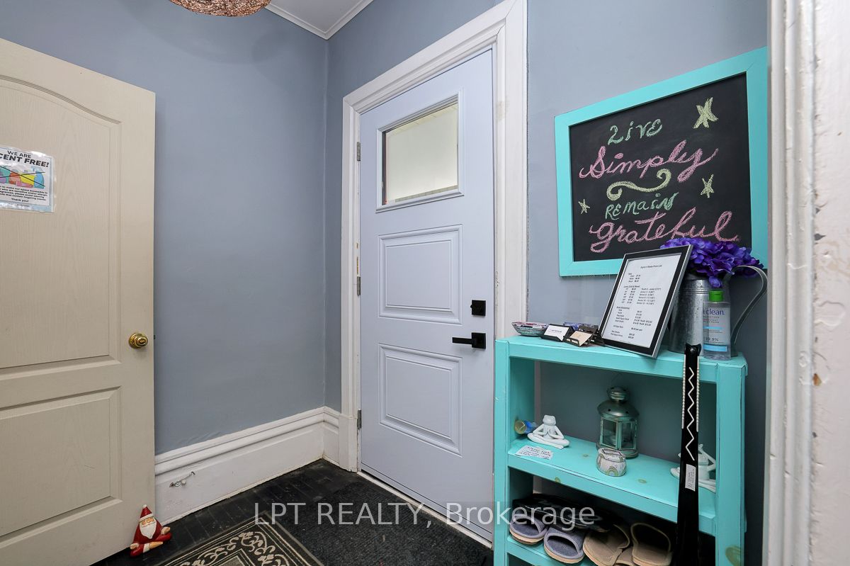 8197 Victoria Street Property Photo 3