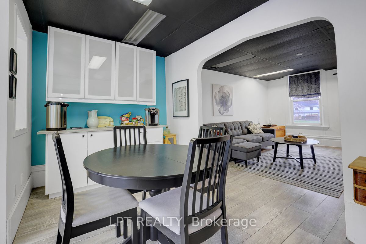 8197 Victoria Street Property Photo 6