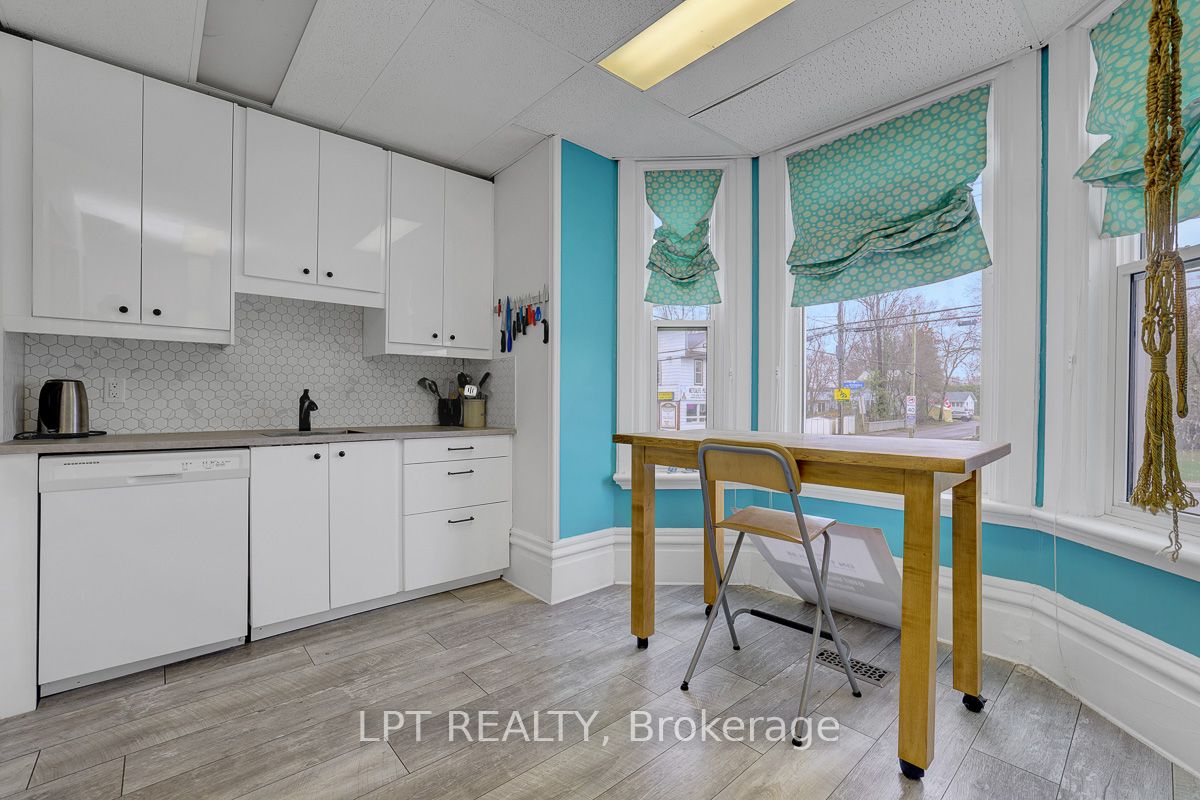 8197 Victoria Street Property Photo 7