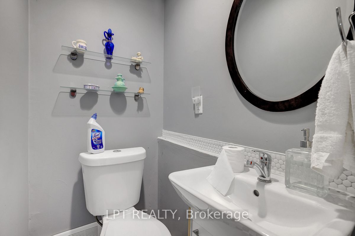8197 Victoria Street Property Photo 11