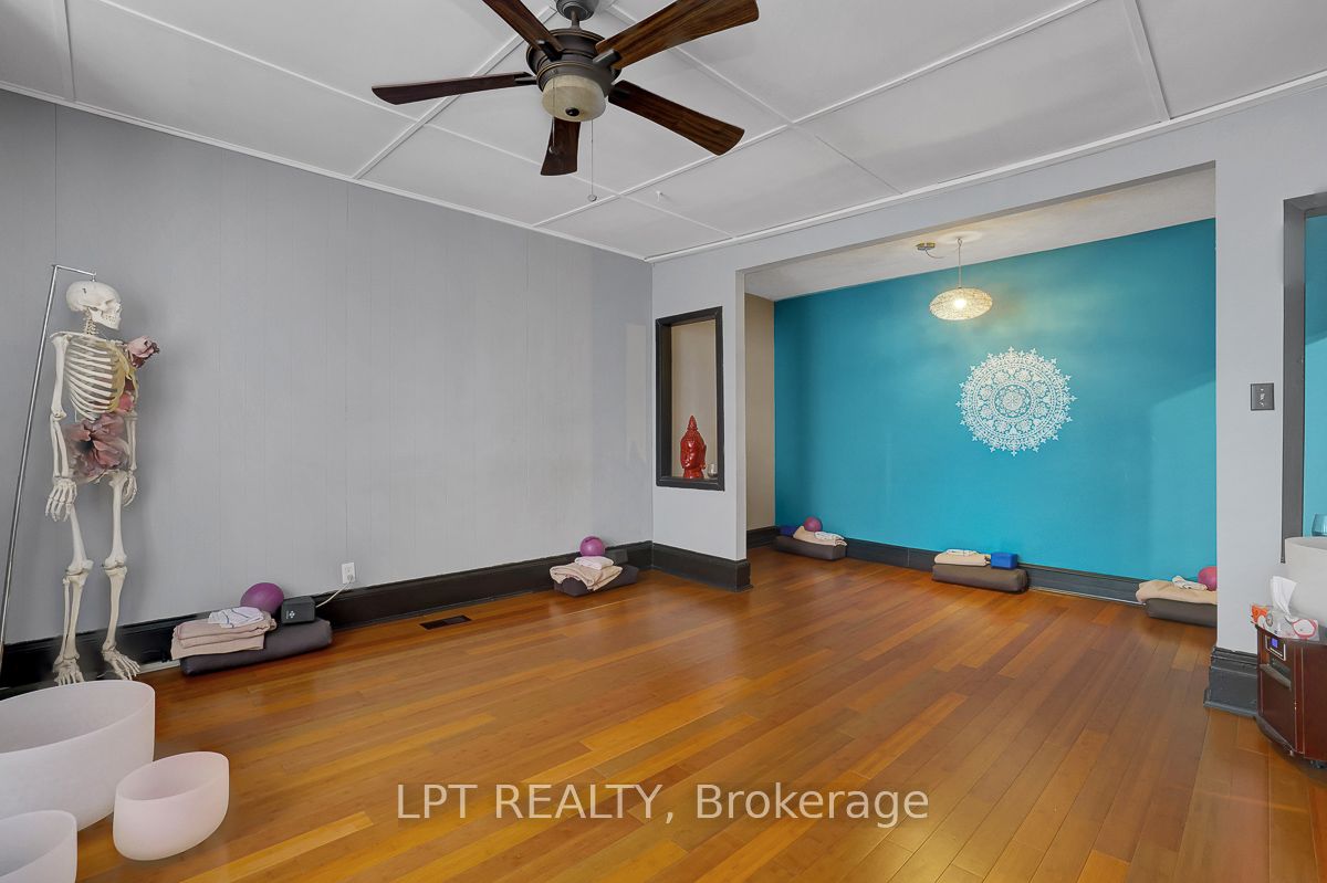 8197 Victoria Street Property Photo 14
