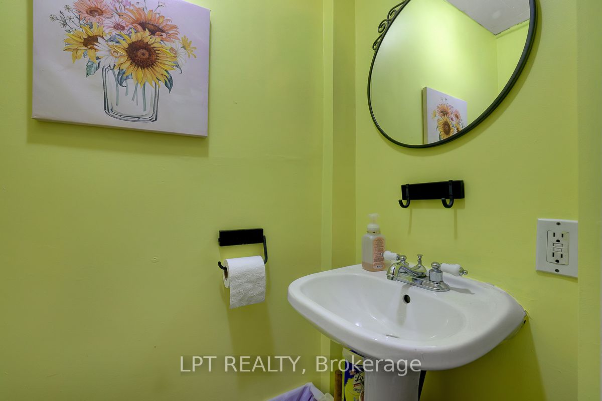 8197 Victoria Street Property Photo 27