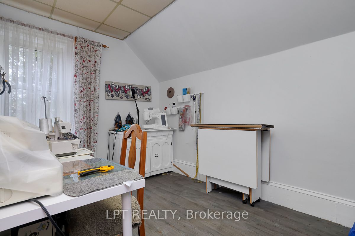 8197 Victoria Street Property Photo 35
