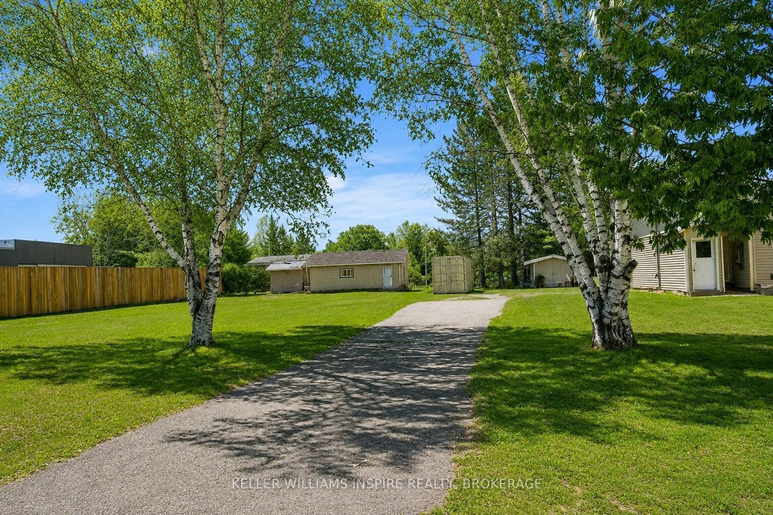 8 Cedar Court Property Photo 1