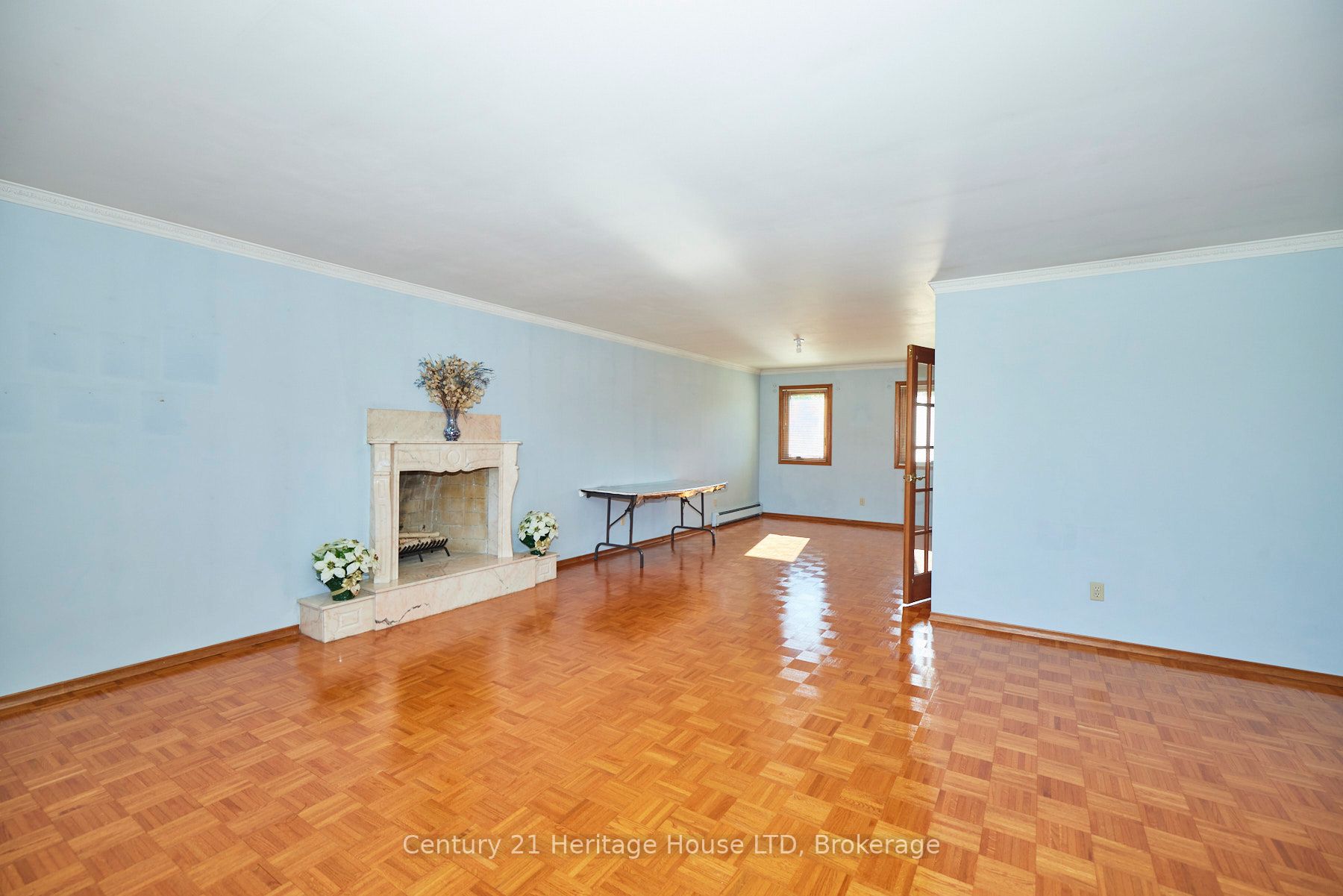 191 Cairns Crescent Property Photo 9