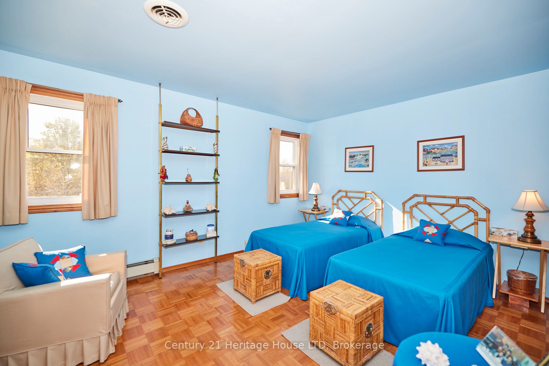 191 Cairns Crescent Property Photo 24