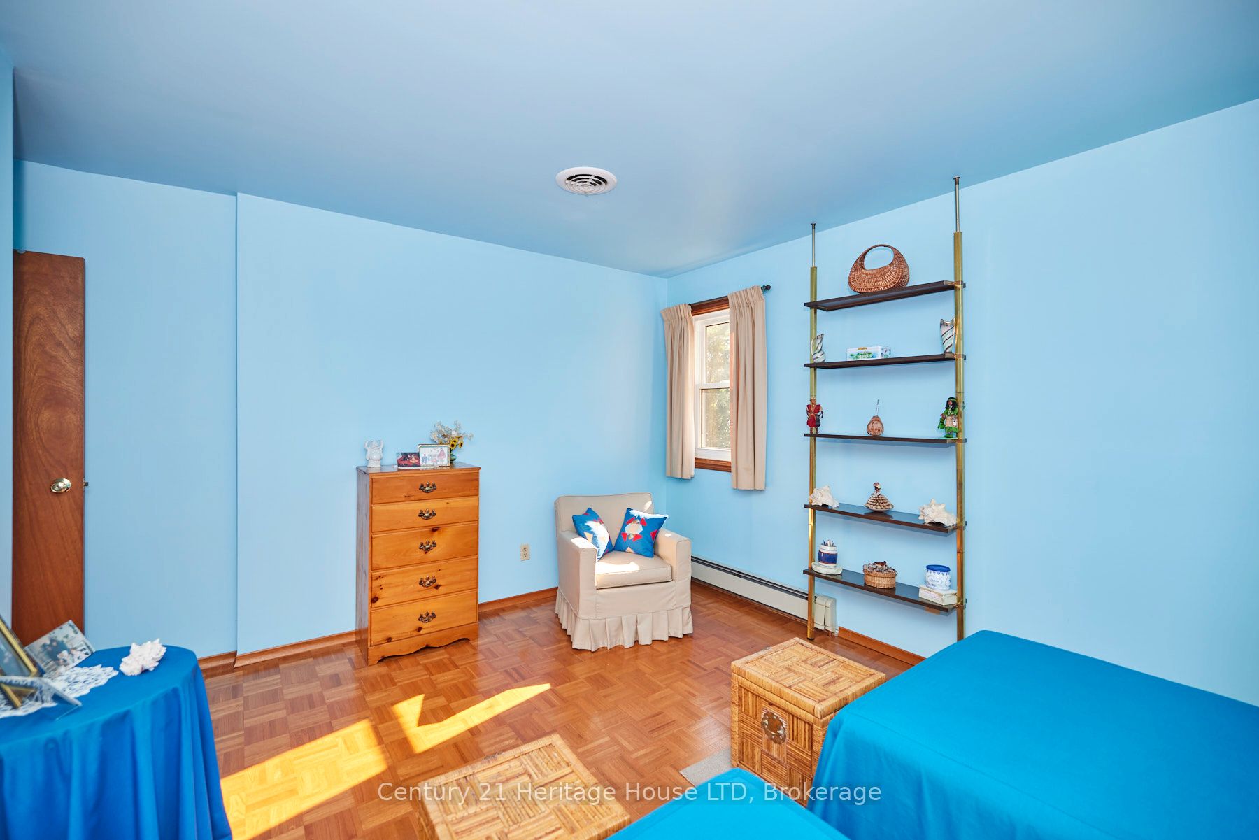 191 Cairns Crescent Property Photo 25