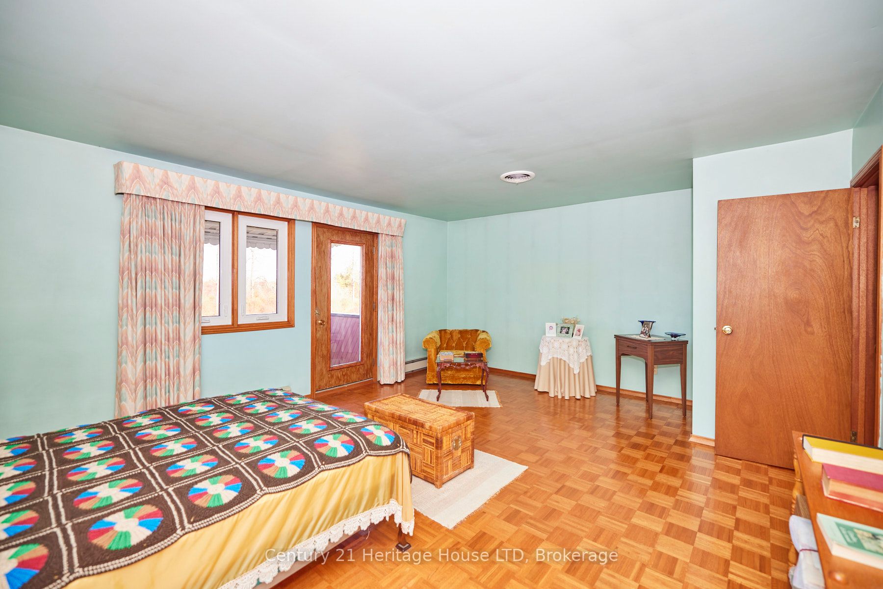 191 Cairns Crescent Property Photo 30