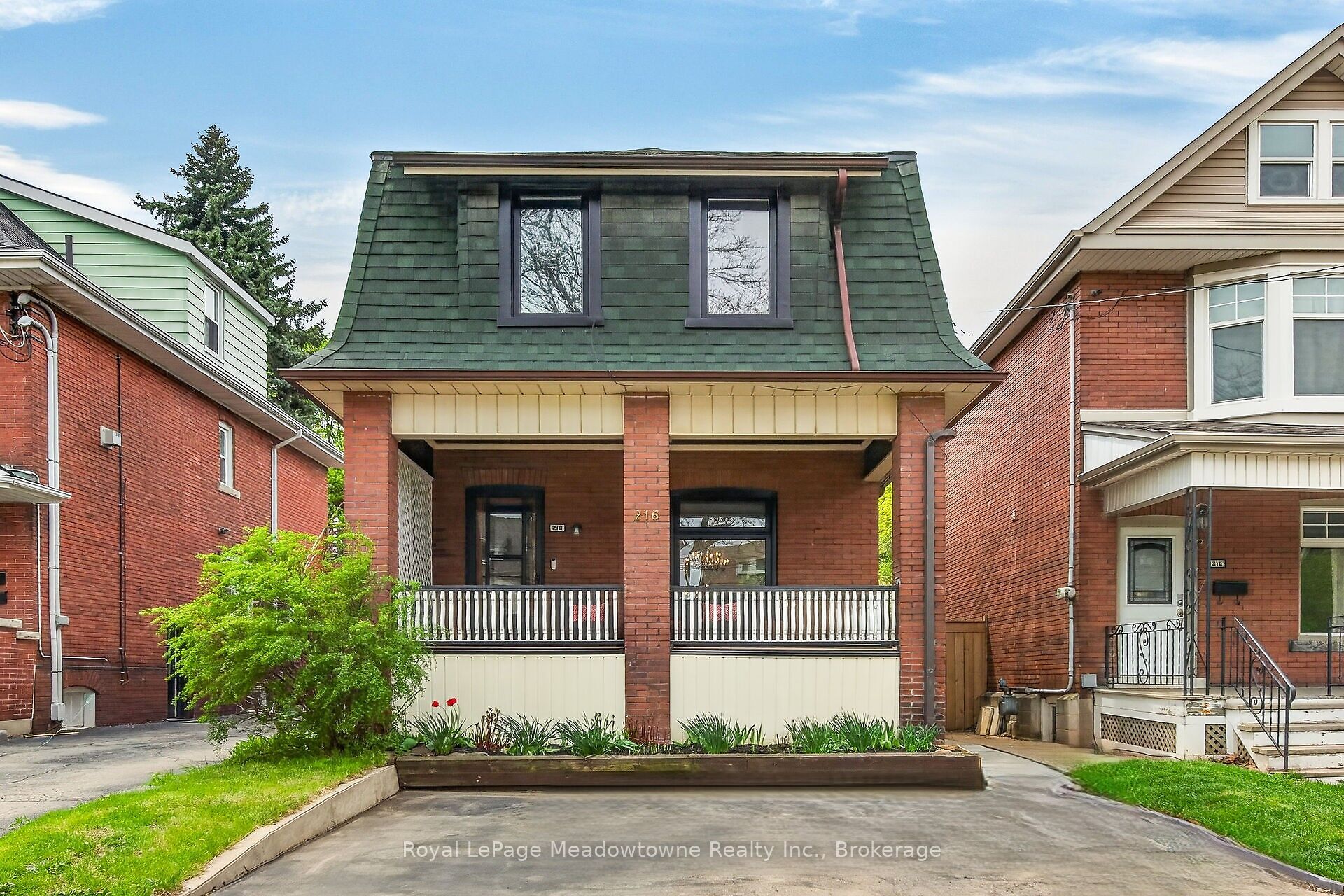 216 Maplewood Avenue Property Photo 1