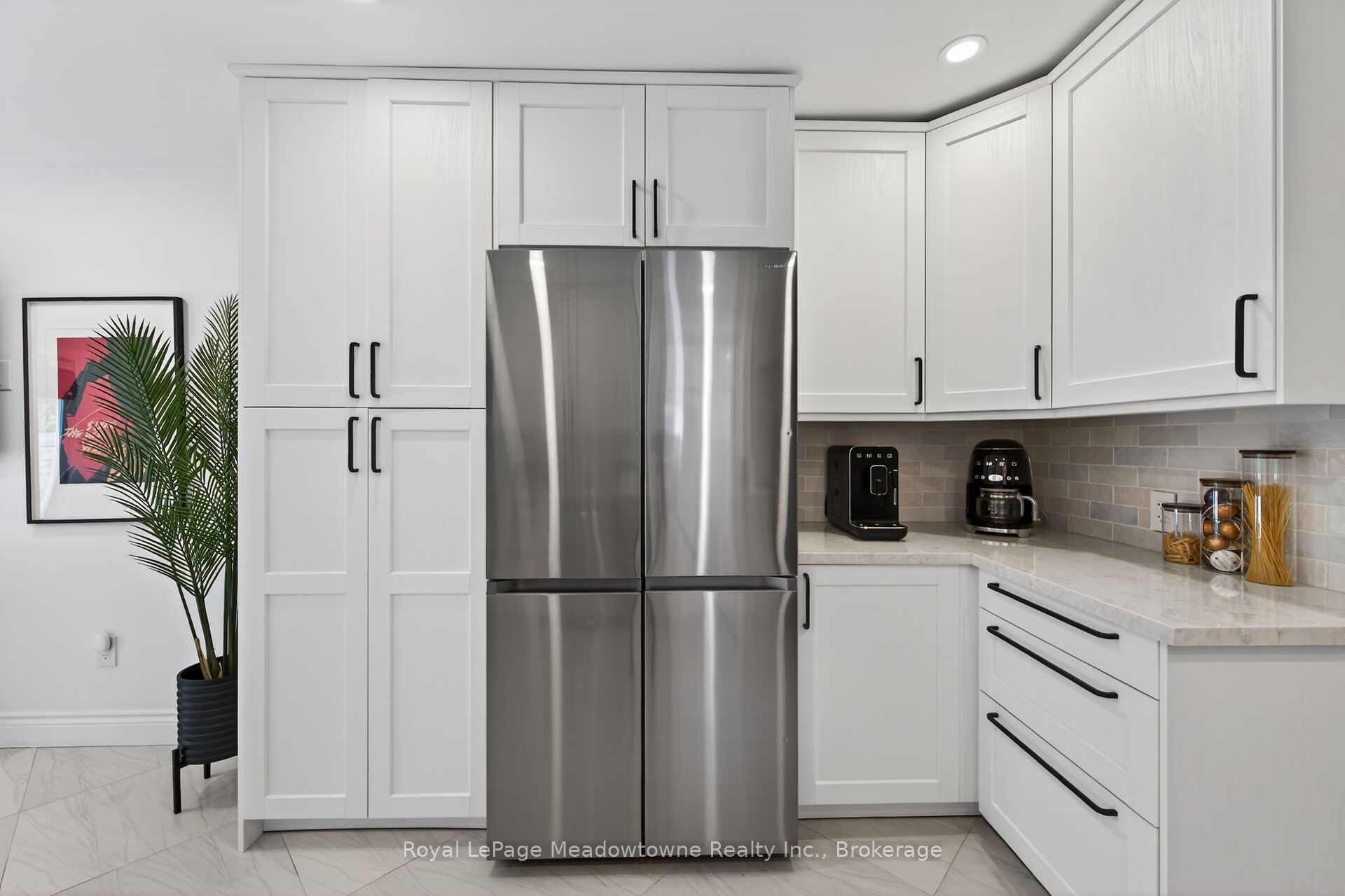 216 Maplewood Avenue Property Photo 14