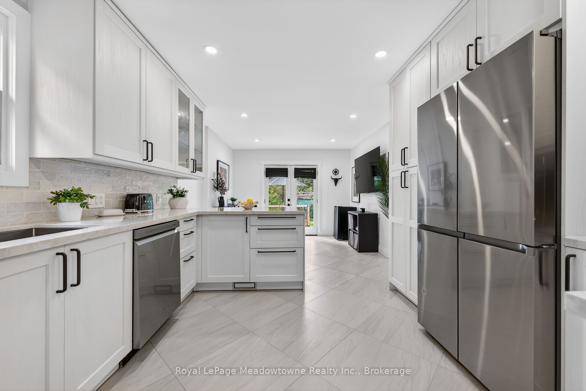 216 Maplewood Avenue Property Photo 15