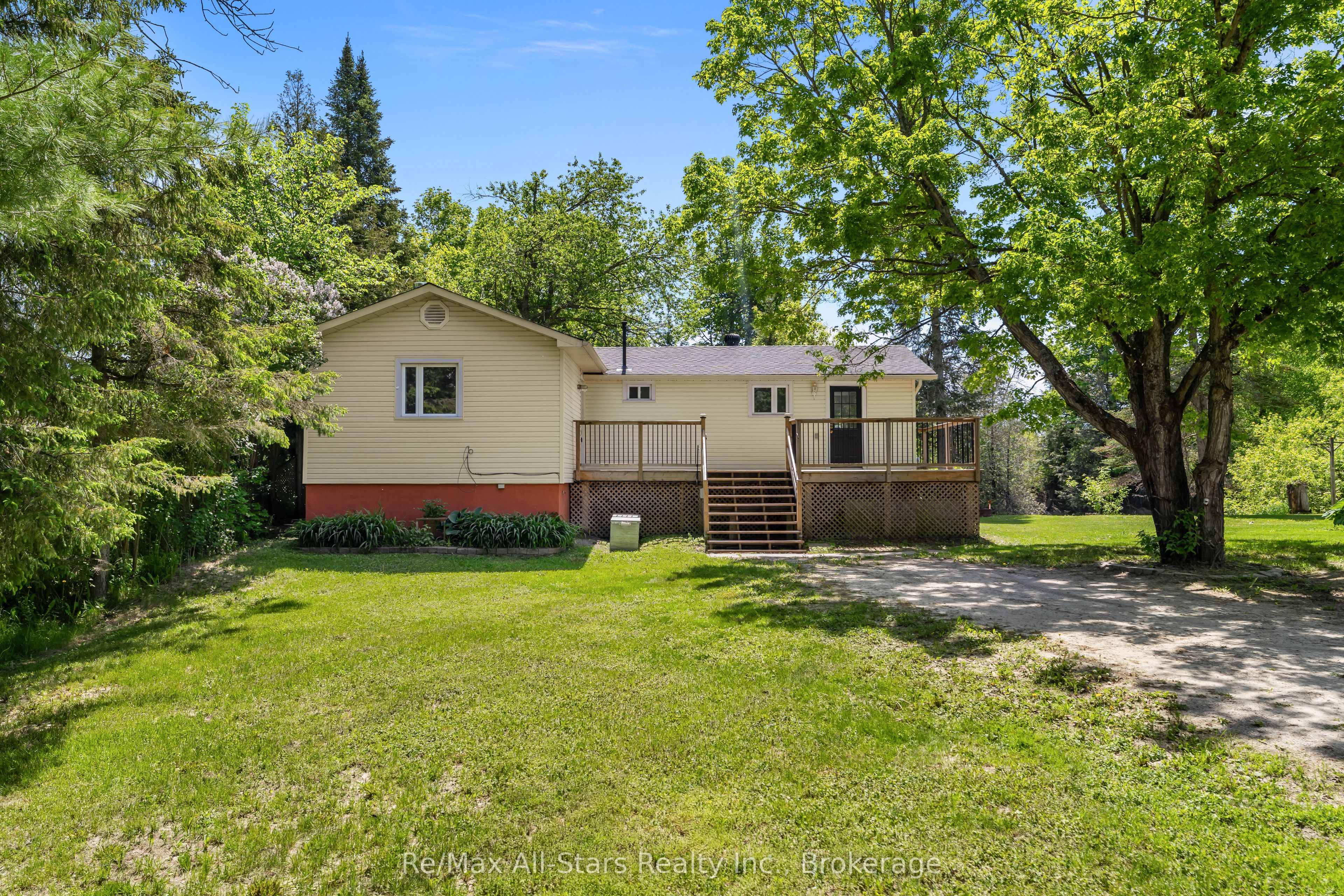 60 Reed Boulevard Property Photo 2