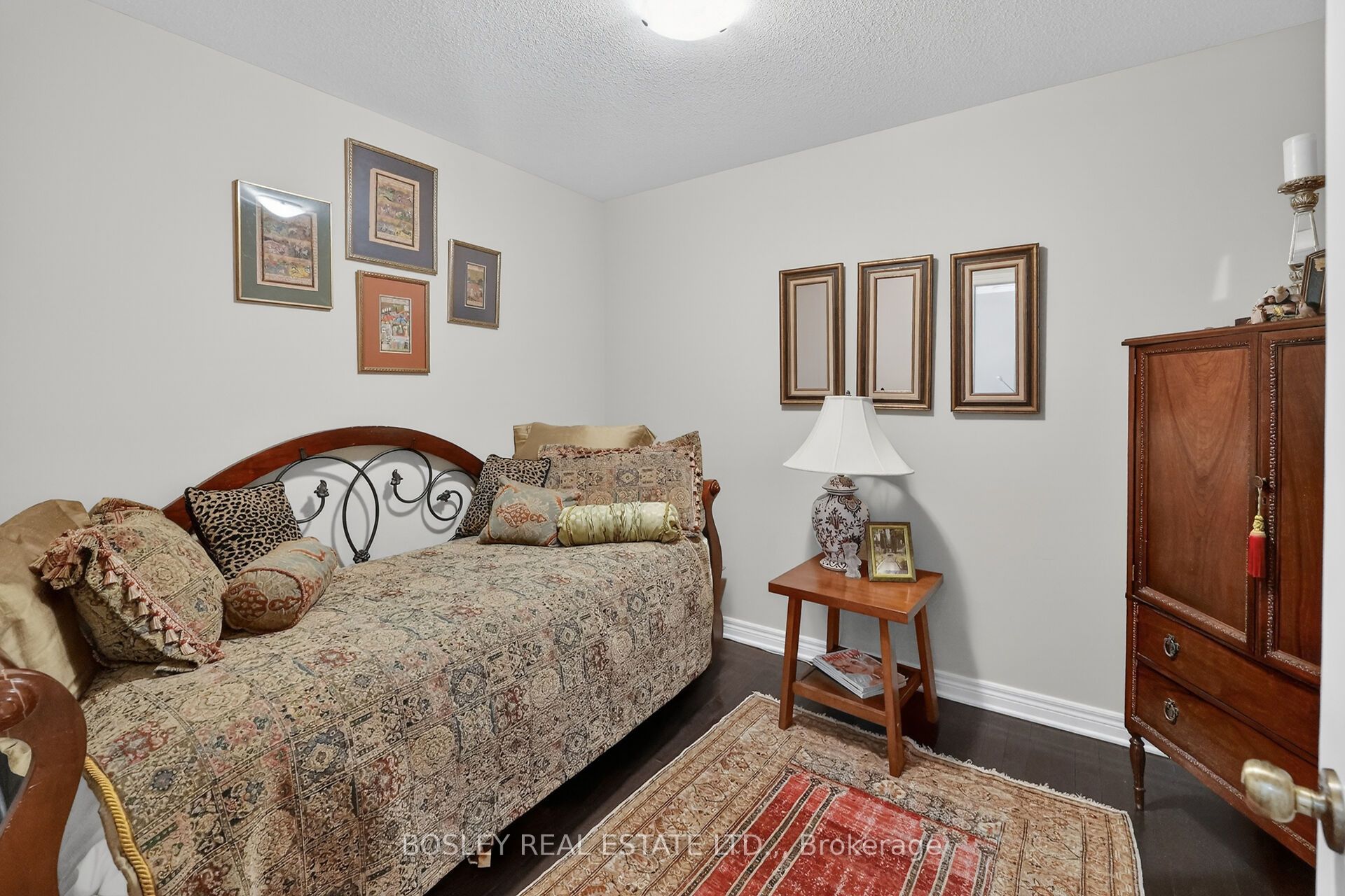 7 Gibson Place Unit 12 Property Photo 14