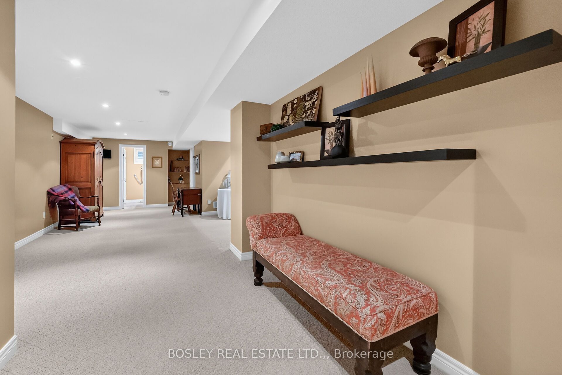 7 Gibson Place Unit 12 Property Photo 16
