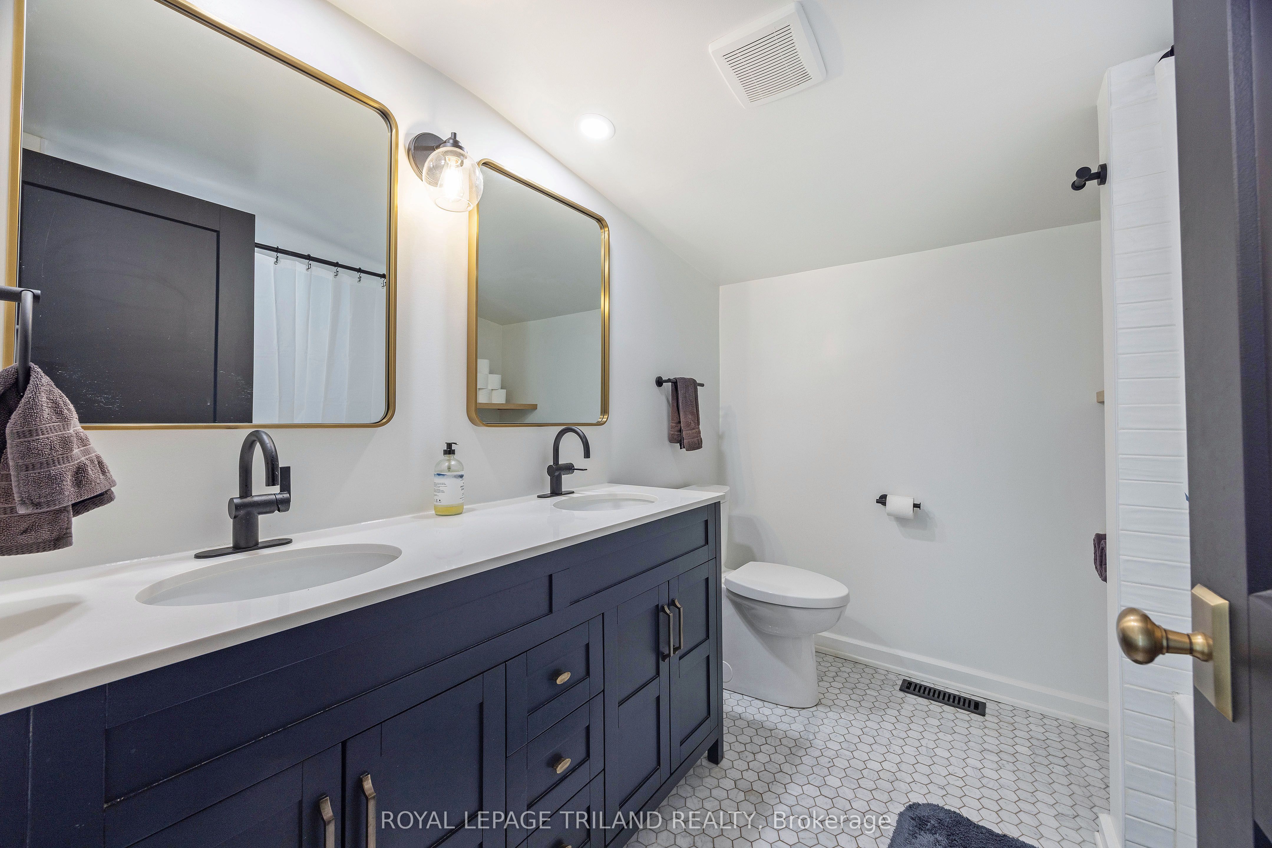 5 Mckenzie Avenue Property Photo 27