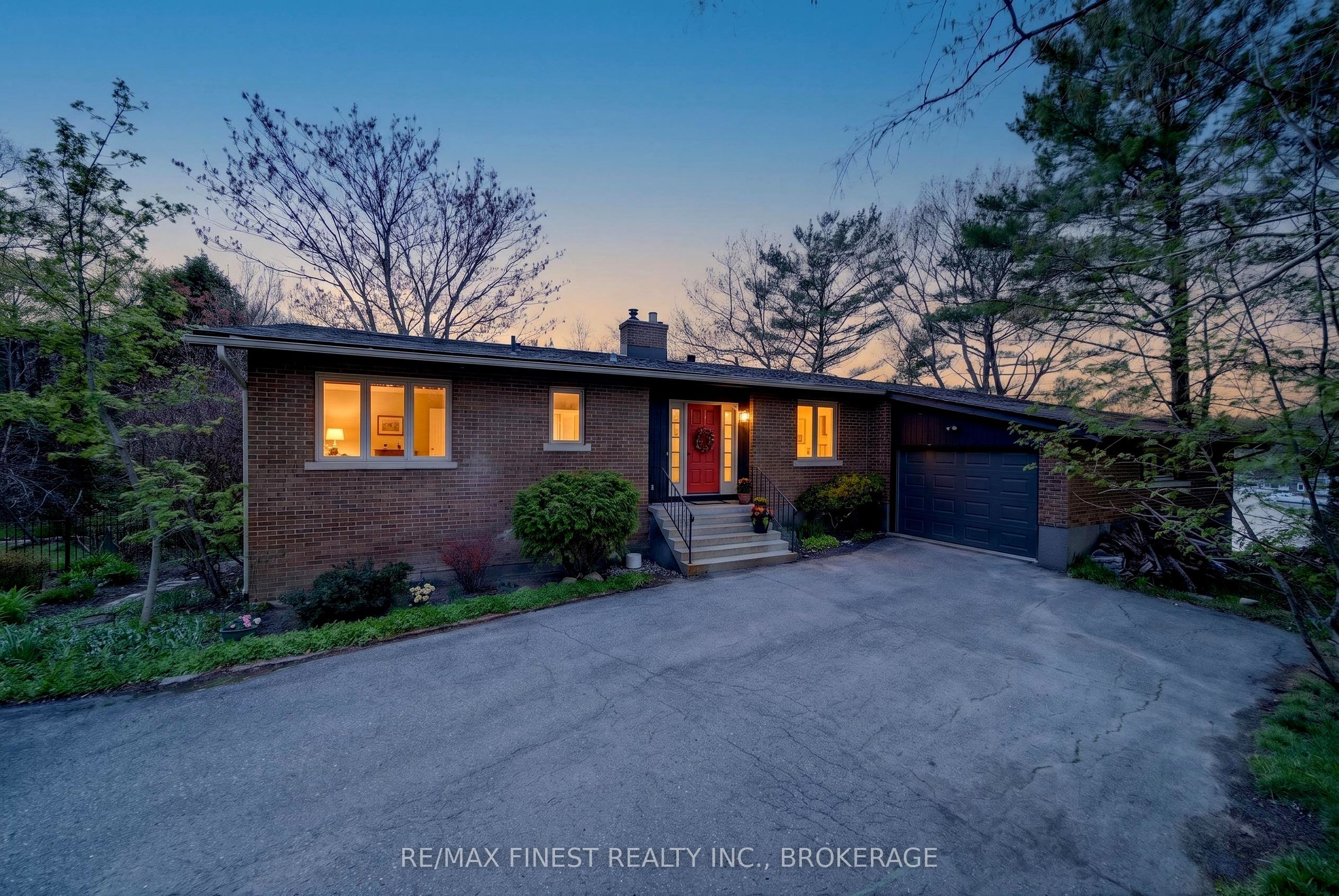 10 Warbler Lane Property Photo 5