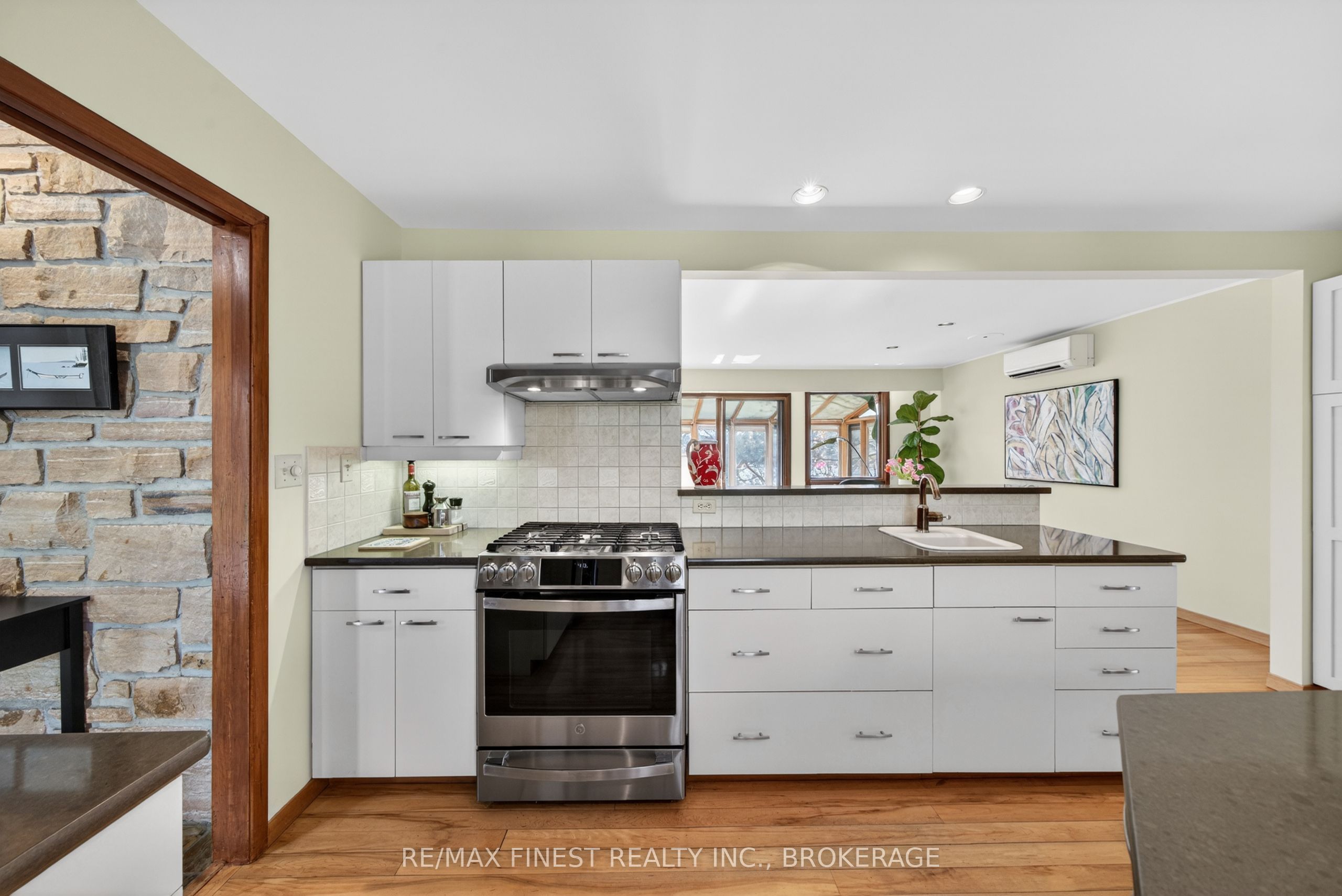 10 Warbler Lane Property Photo 12