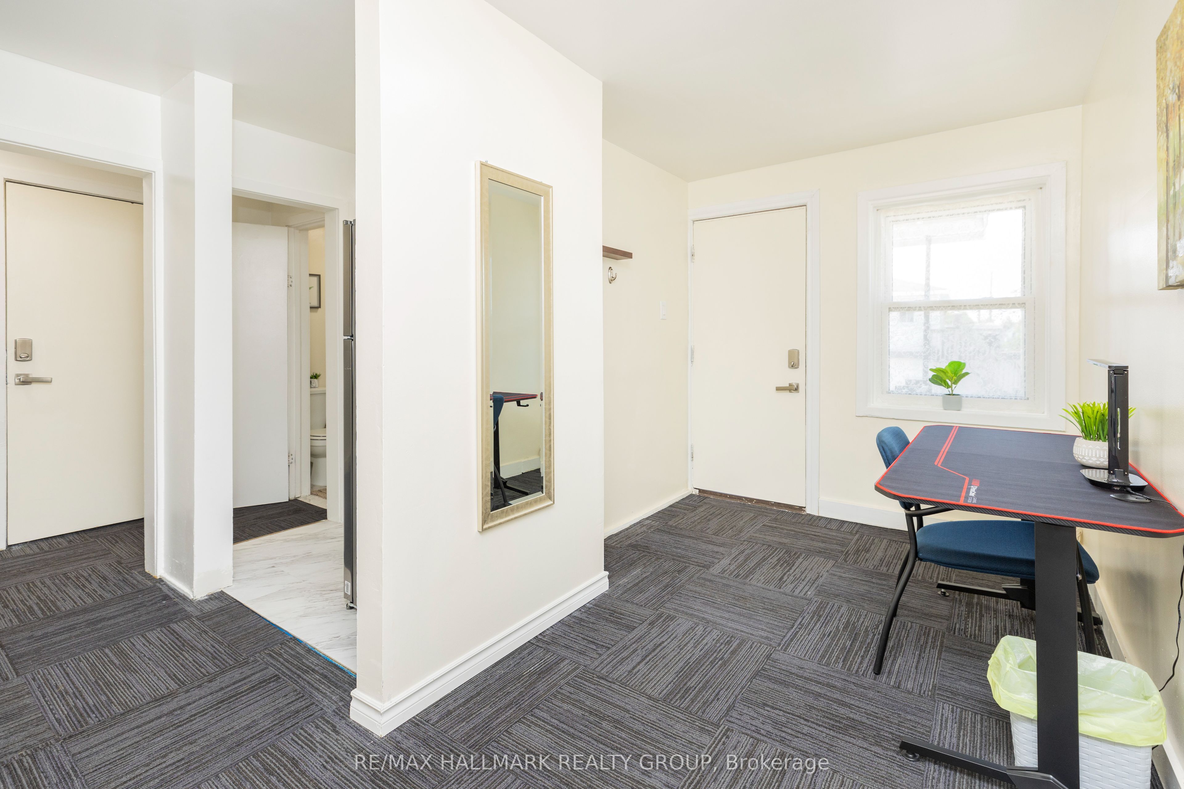 462 Bronson Avenue 1 Property Photo 5