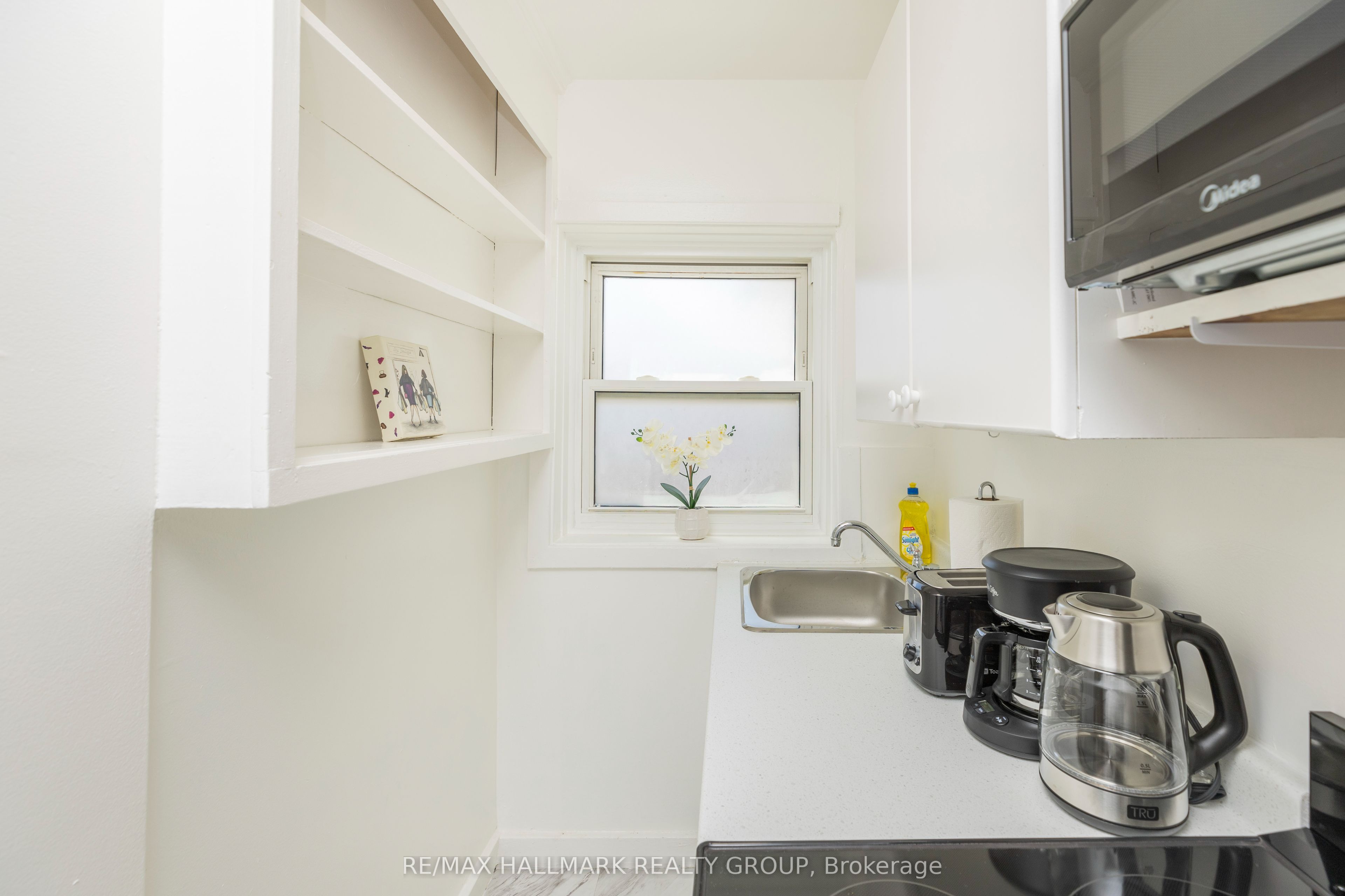 462 Bronson Avenue 1 Property Photo 13