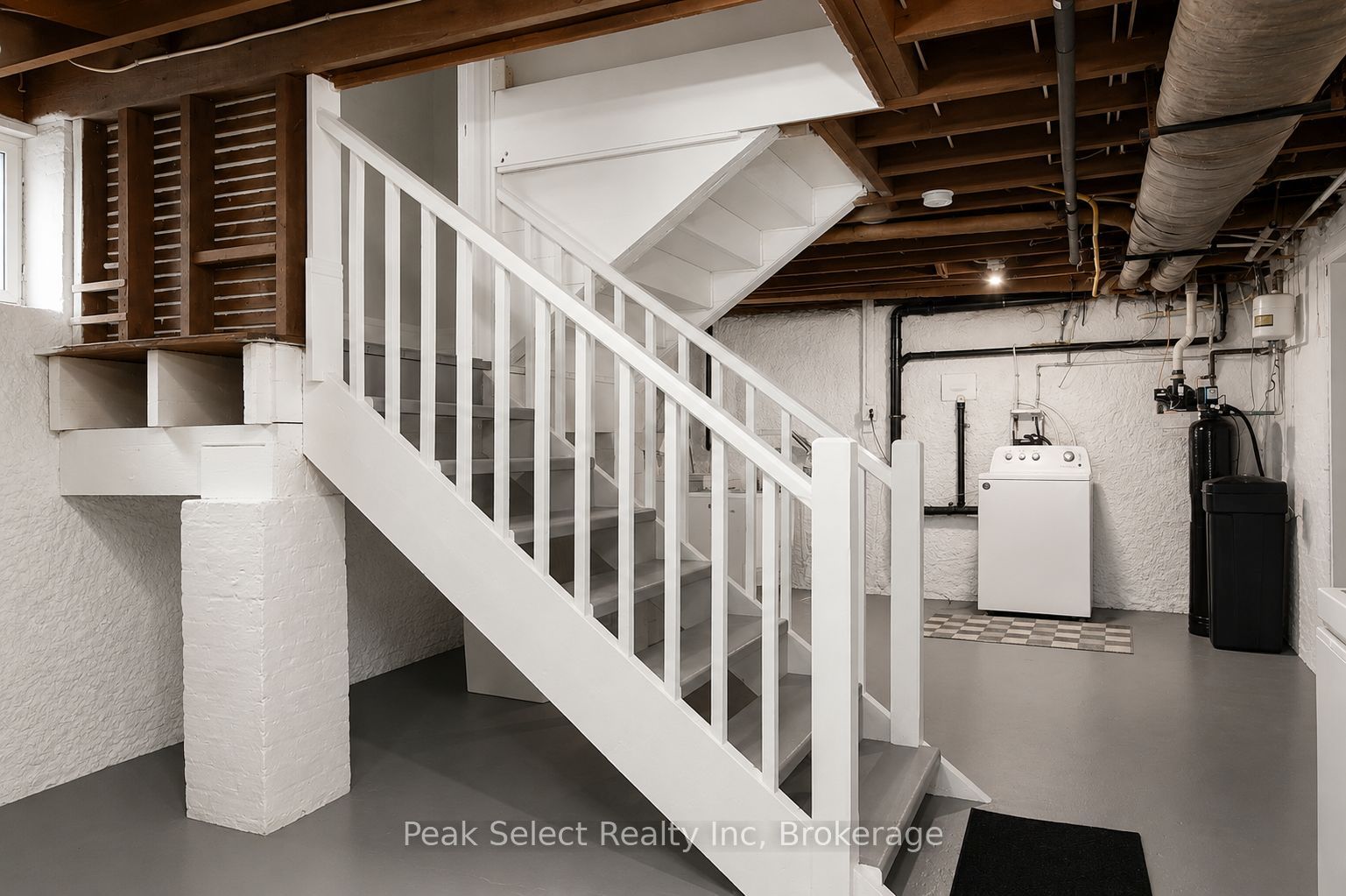 395 Queen Street E Property Photo 34