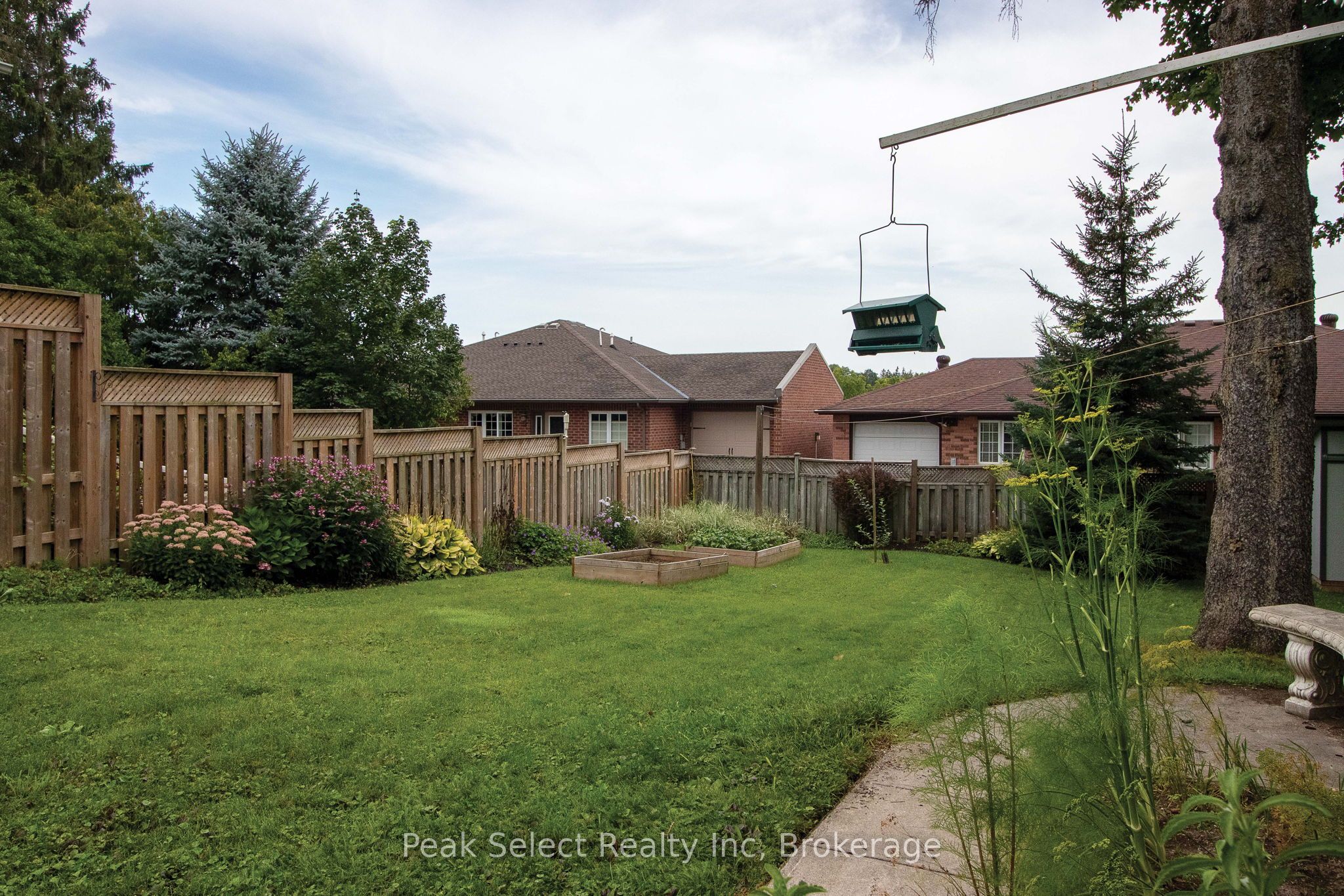 395 Queen Street E Property Photo 42