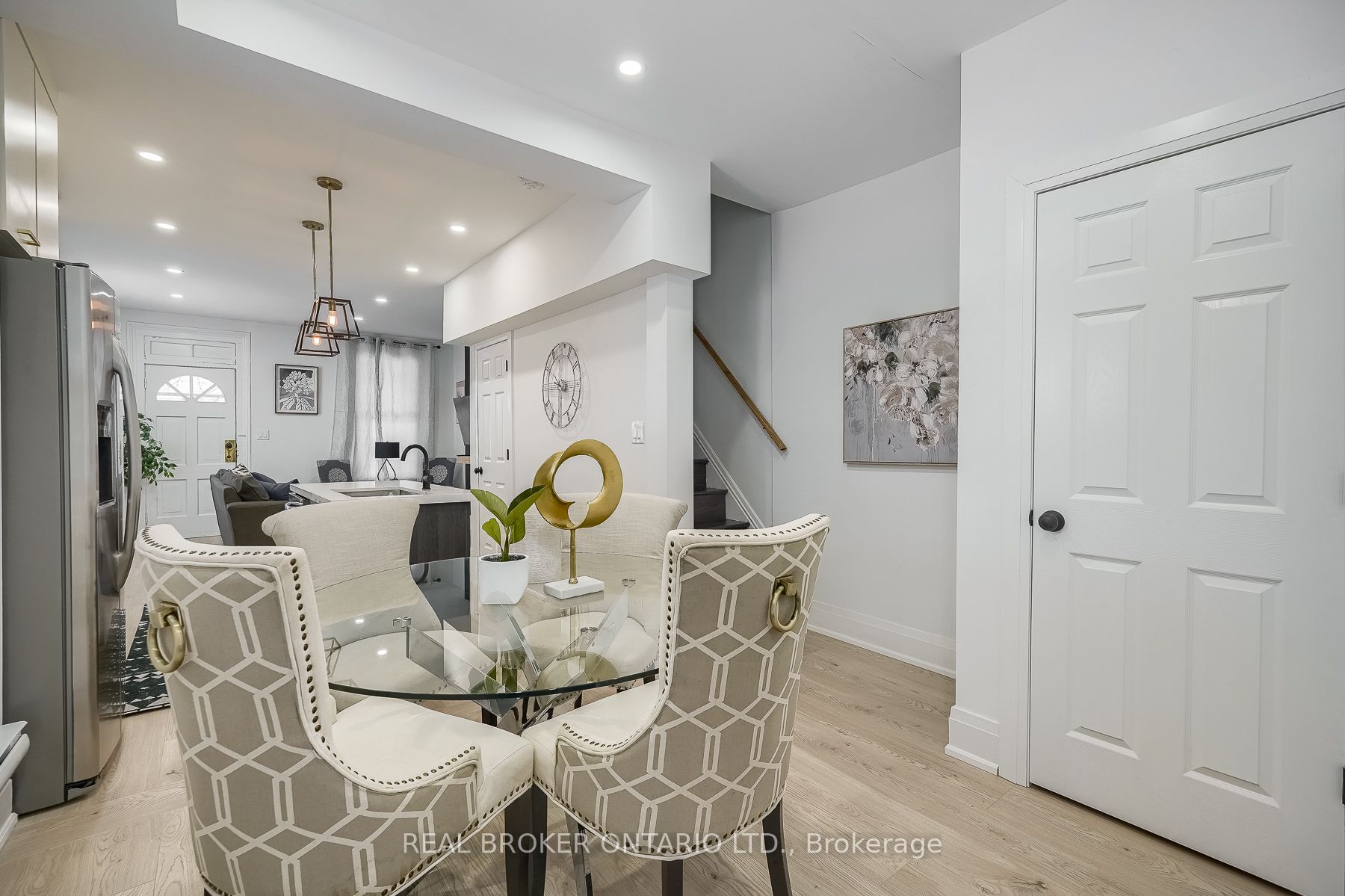 8 Elizabeth Street Property Photo 7