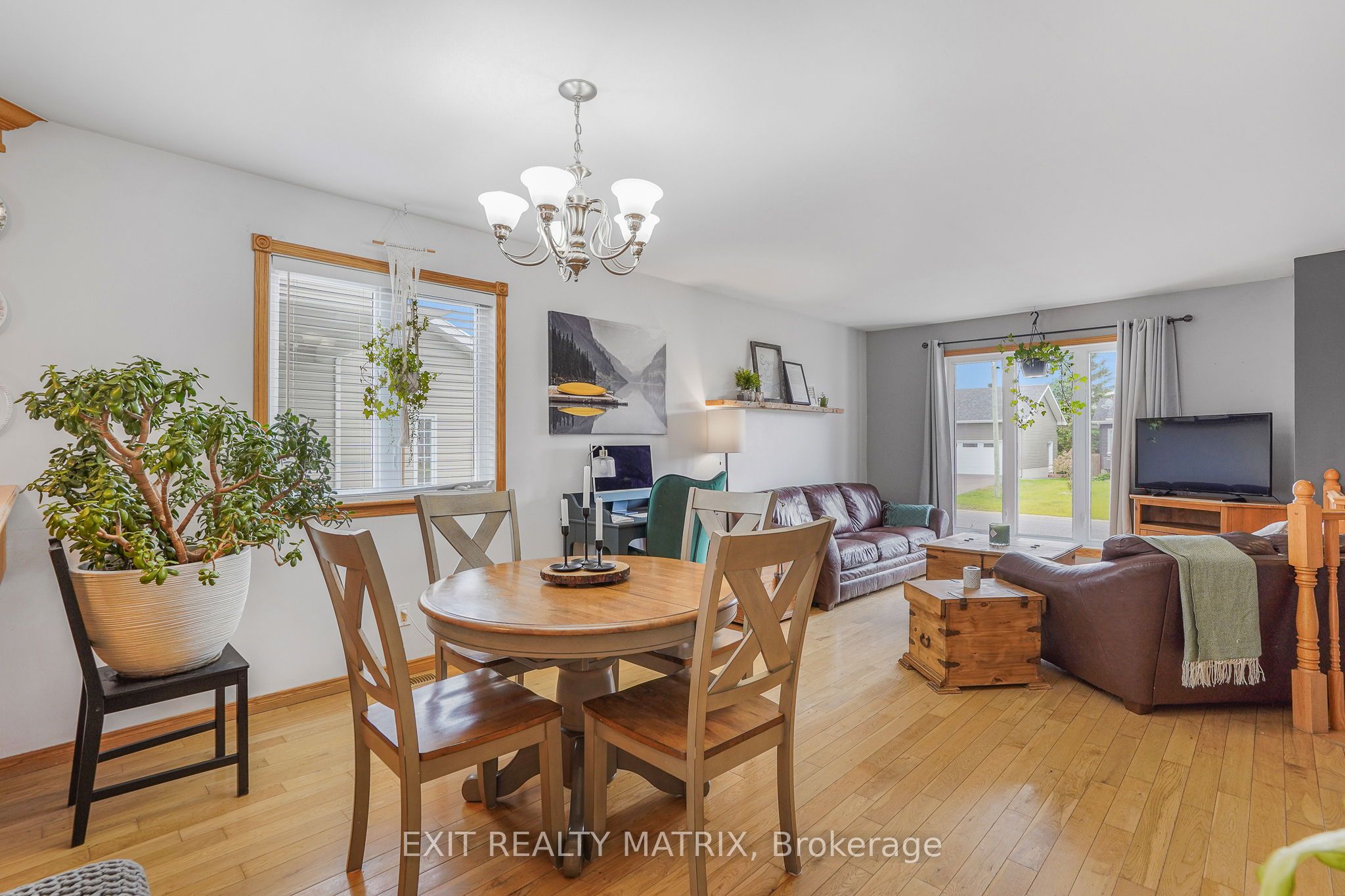 90 Richard Street Property Photo 10