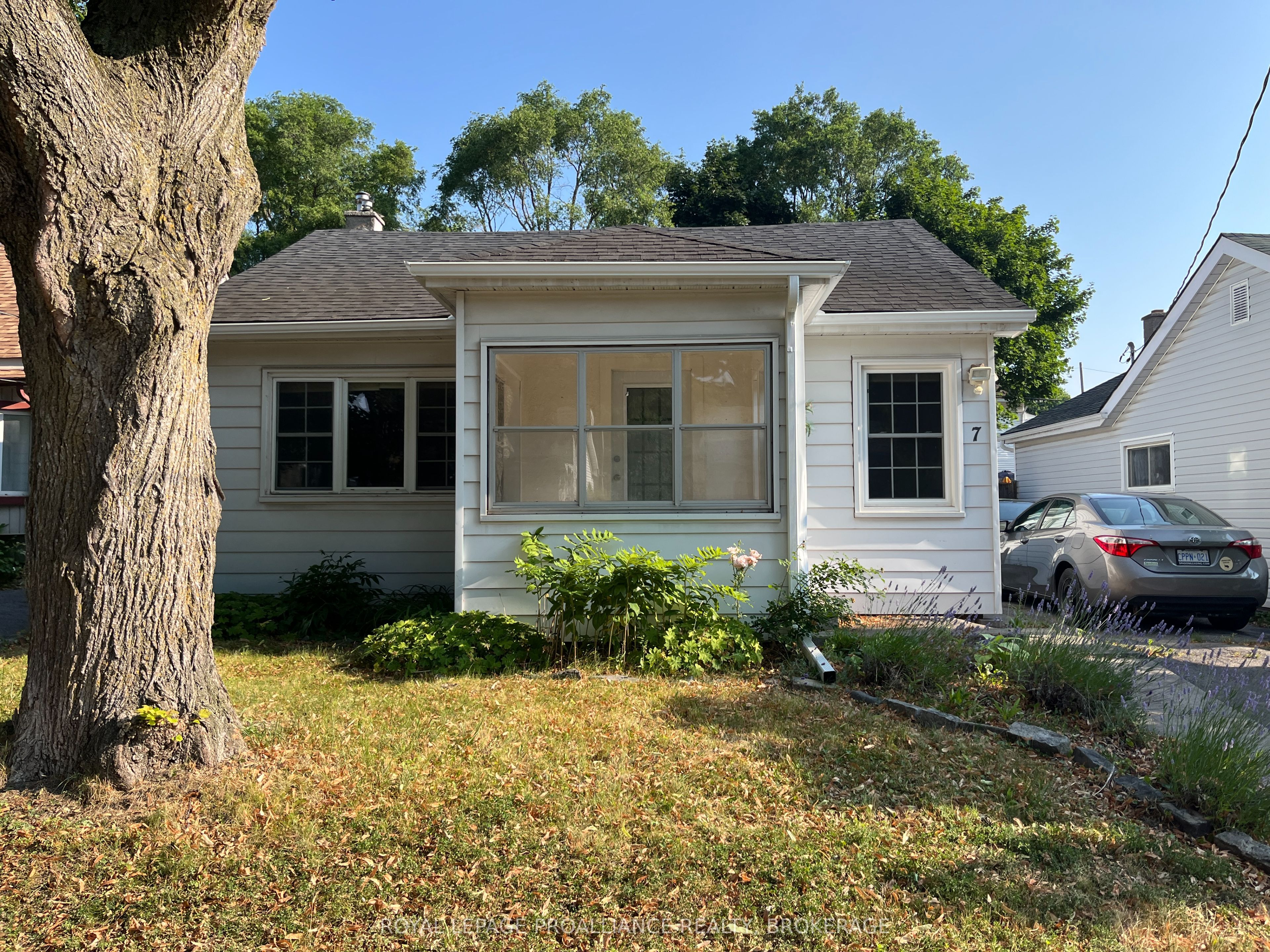 7 Third Avenue Property Photo 1