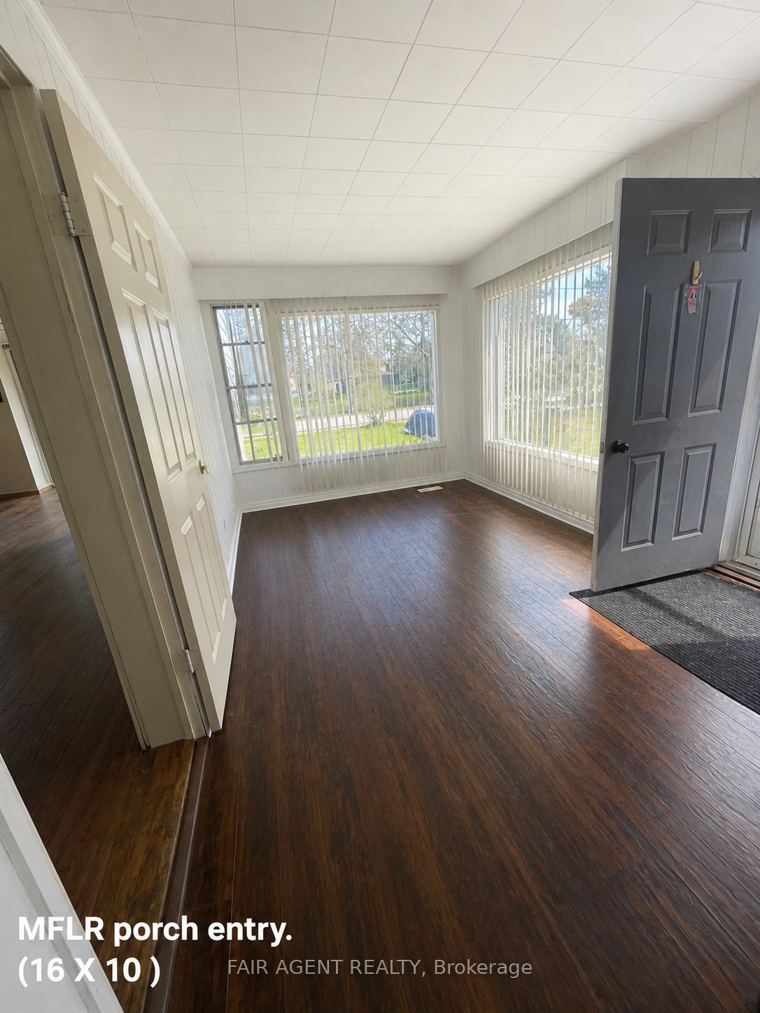 202 Water Street Property Photo 7