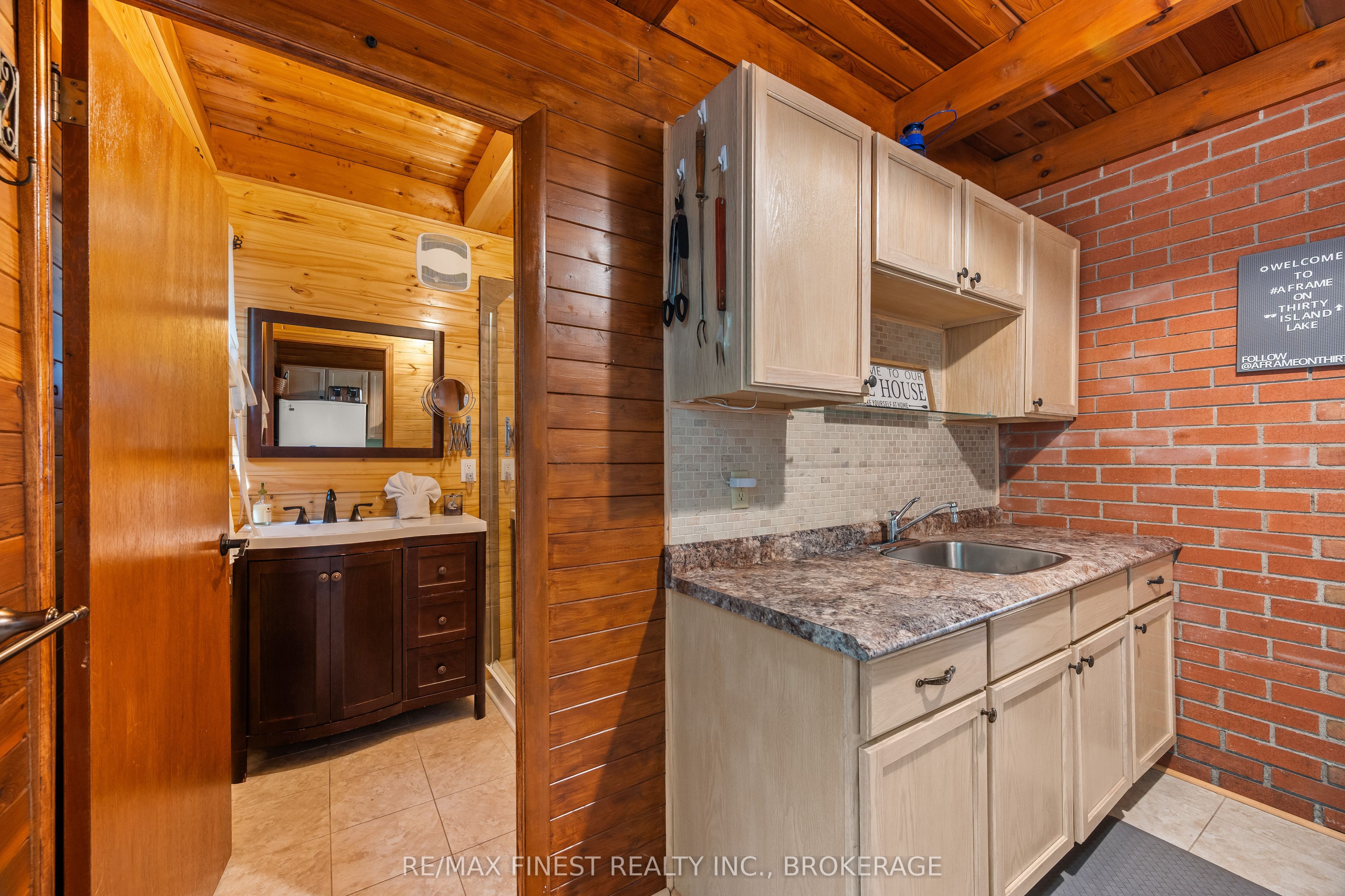 53 Hillside Lane Property Photo 12