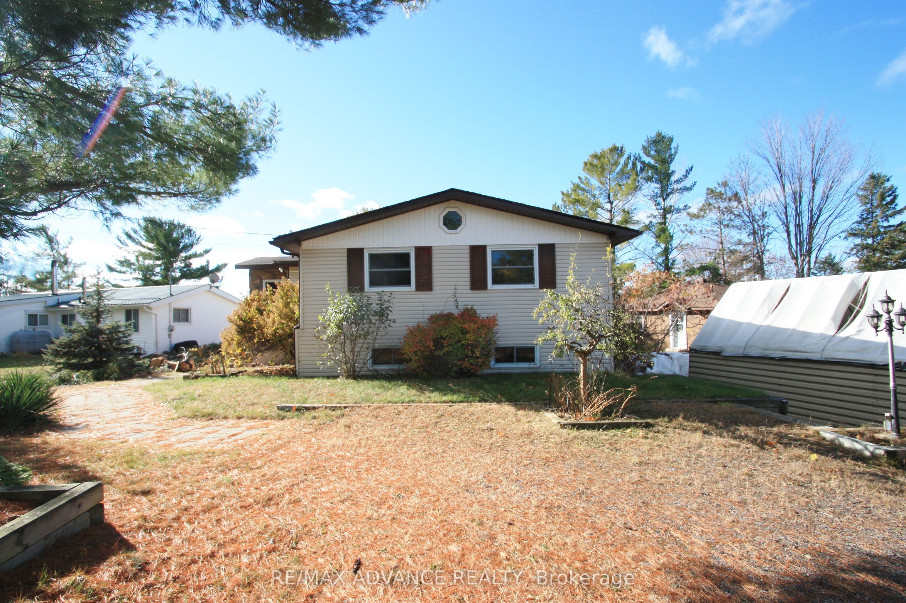 77 Rockview Road Property Photo 2