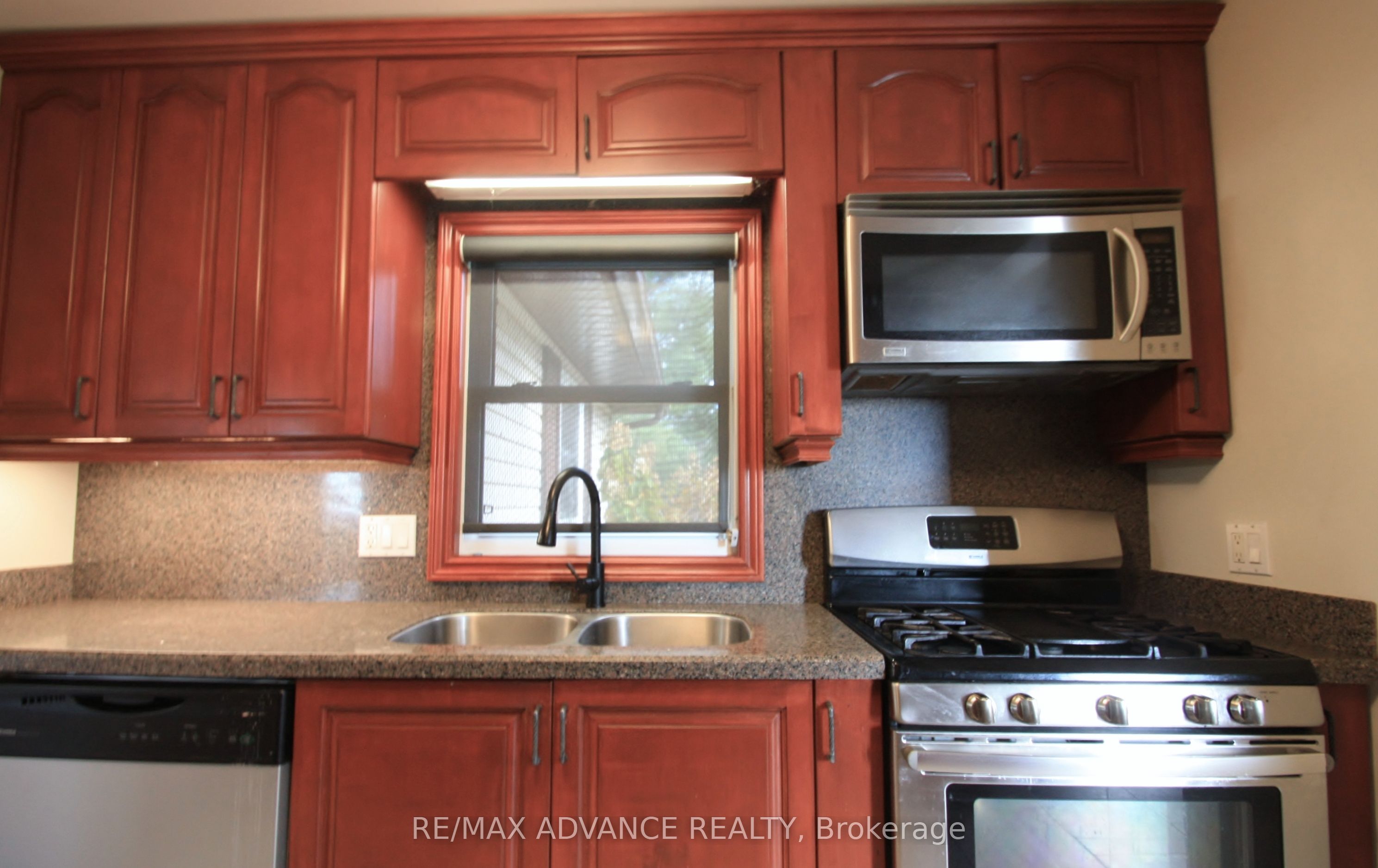 77 Rockview Road Property Photo 7