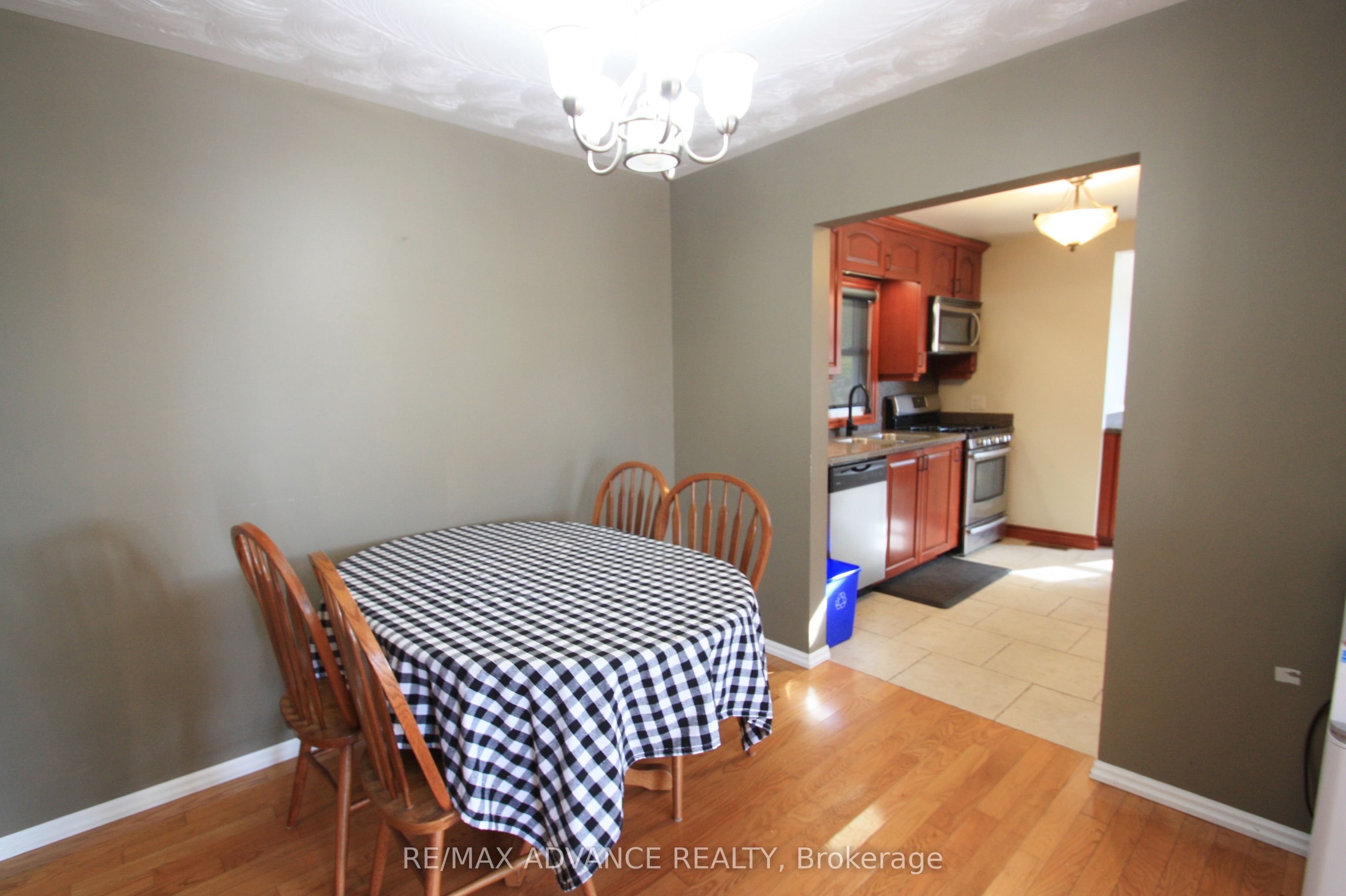 77 Rockview Road Property Photo 11