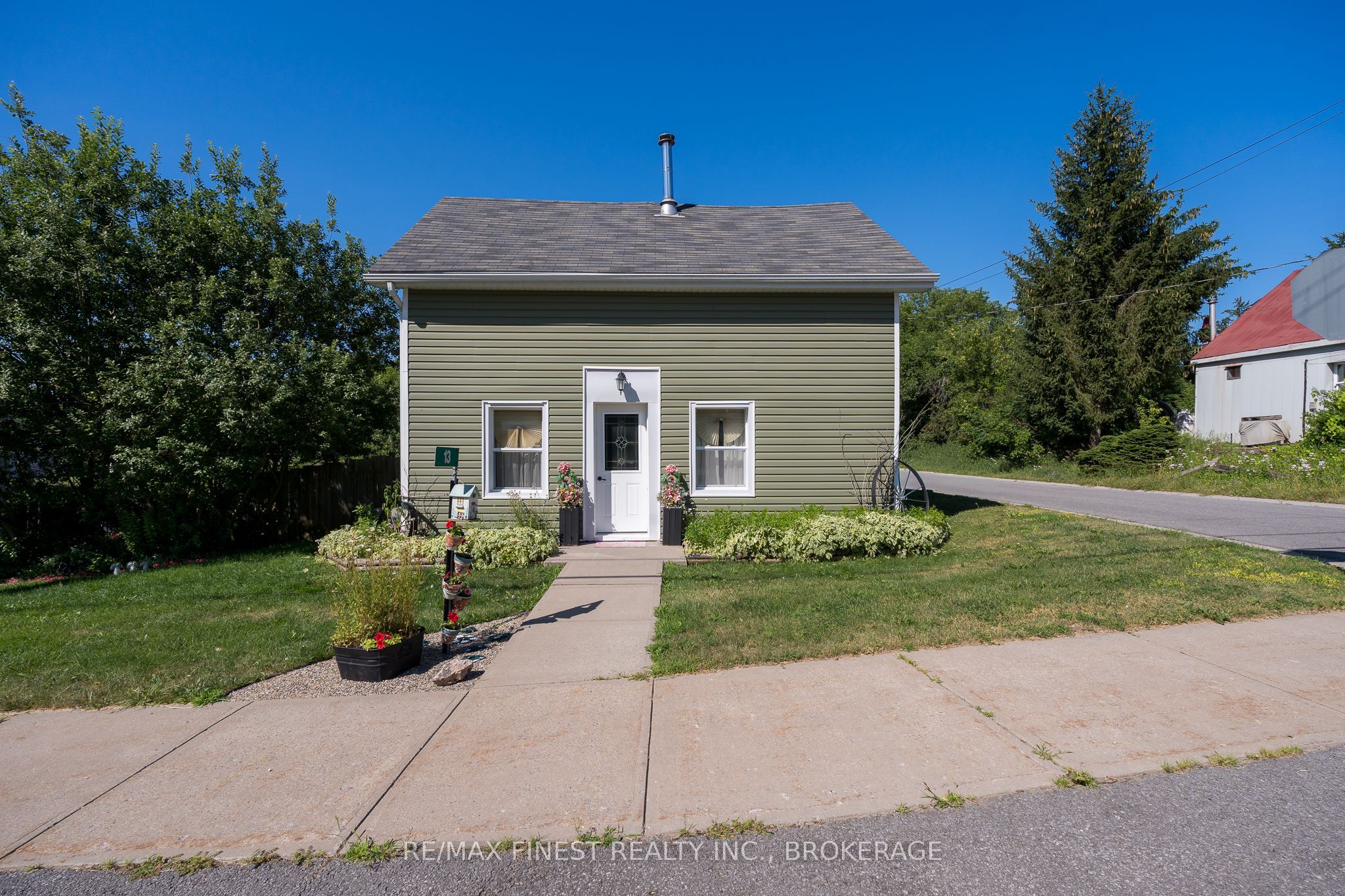 13 Concession Street Property Photo 1